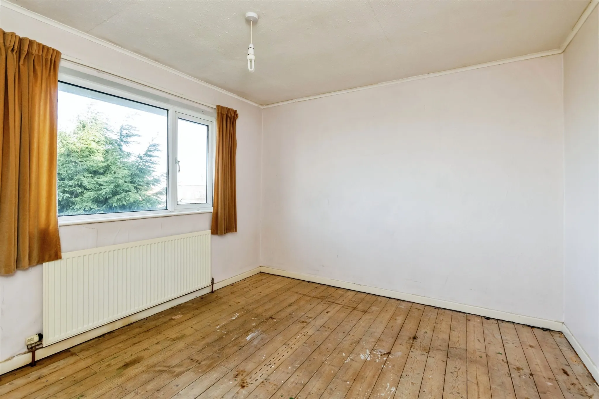 3 bed End of Terrace
