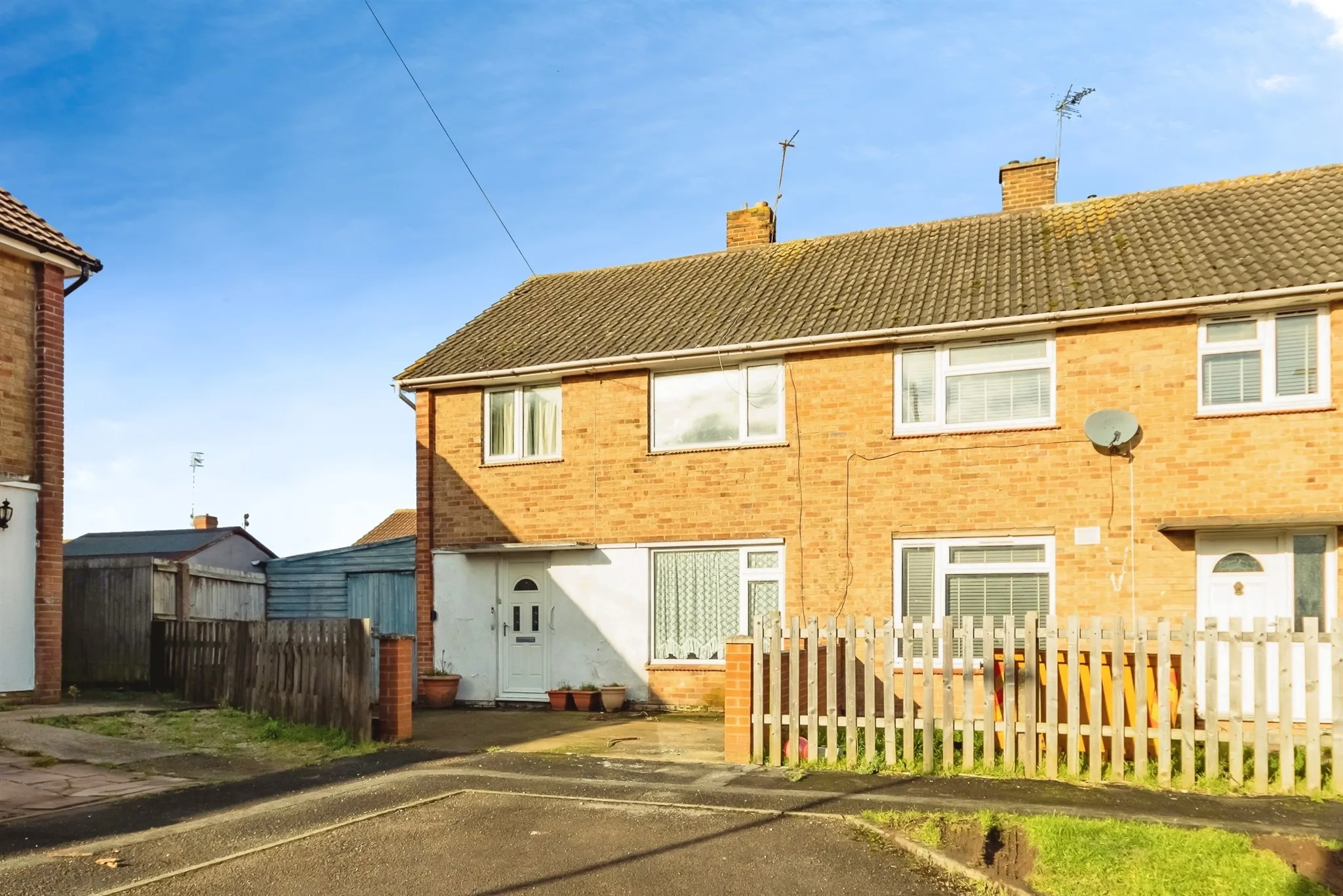 3 bed End of Terrace