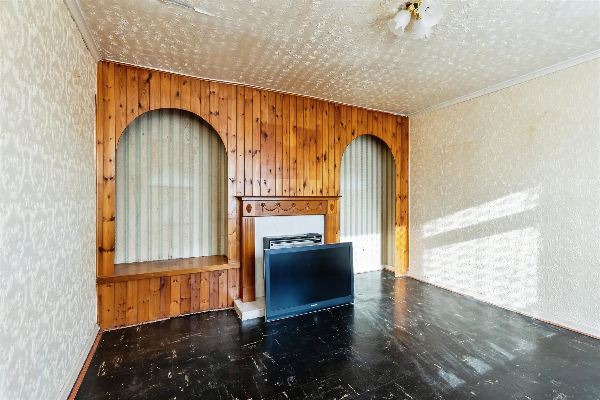3 bed End of Terrace