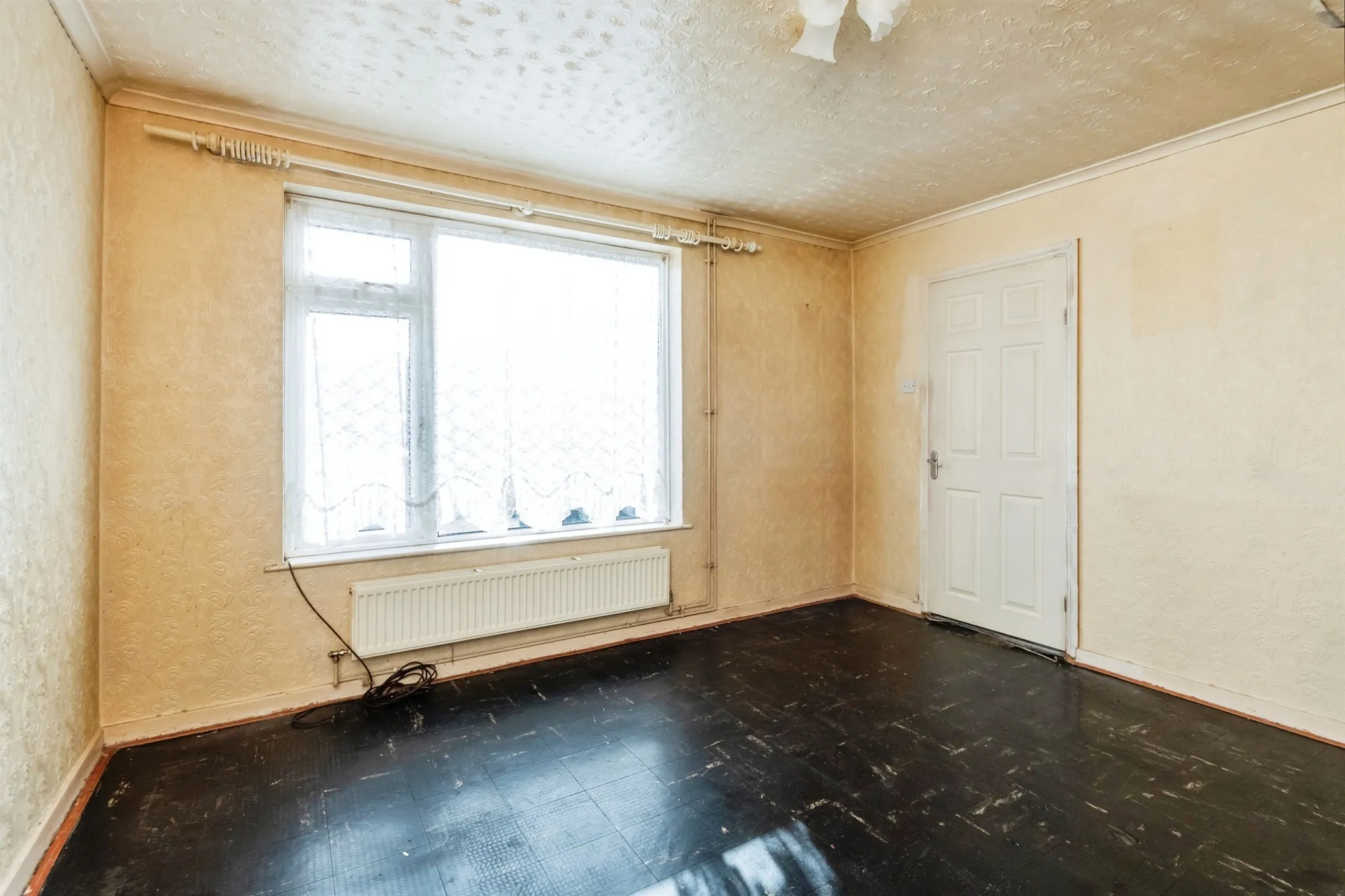 3 bed End of Terrace