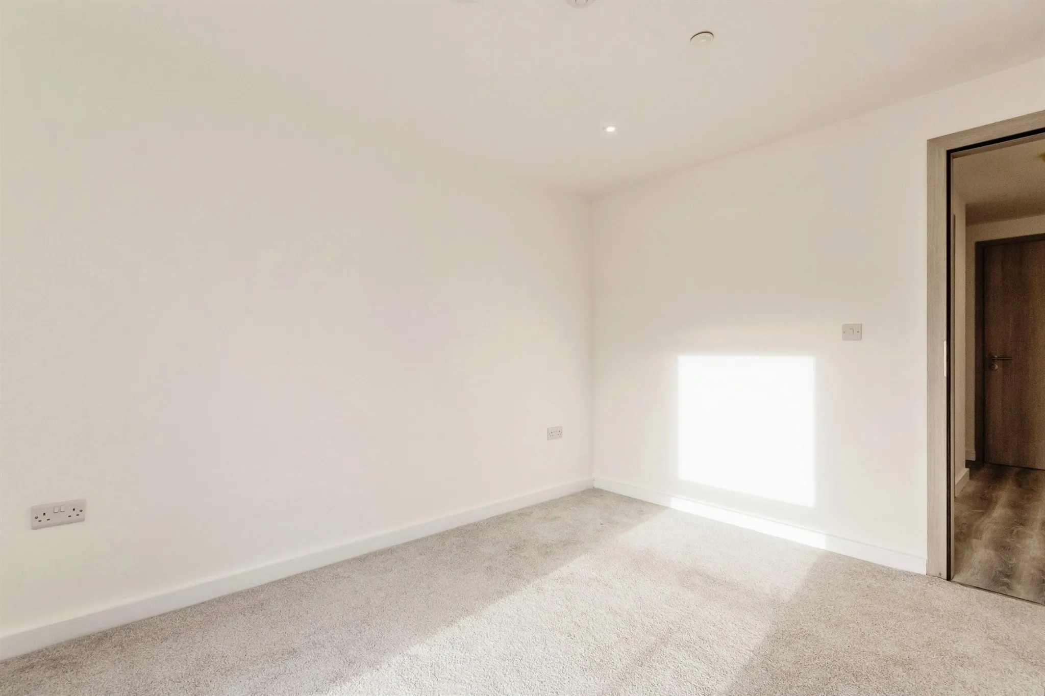 1 bed Ground Flat