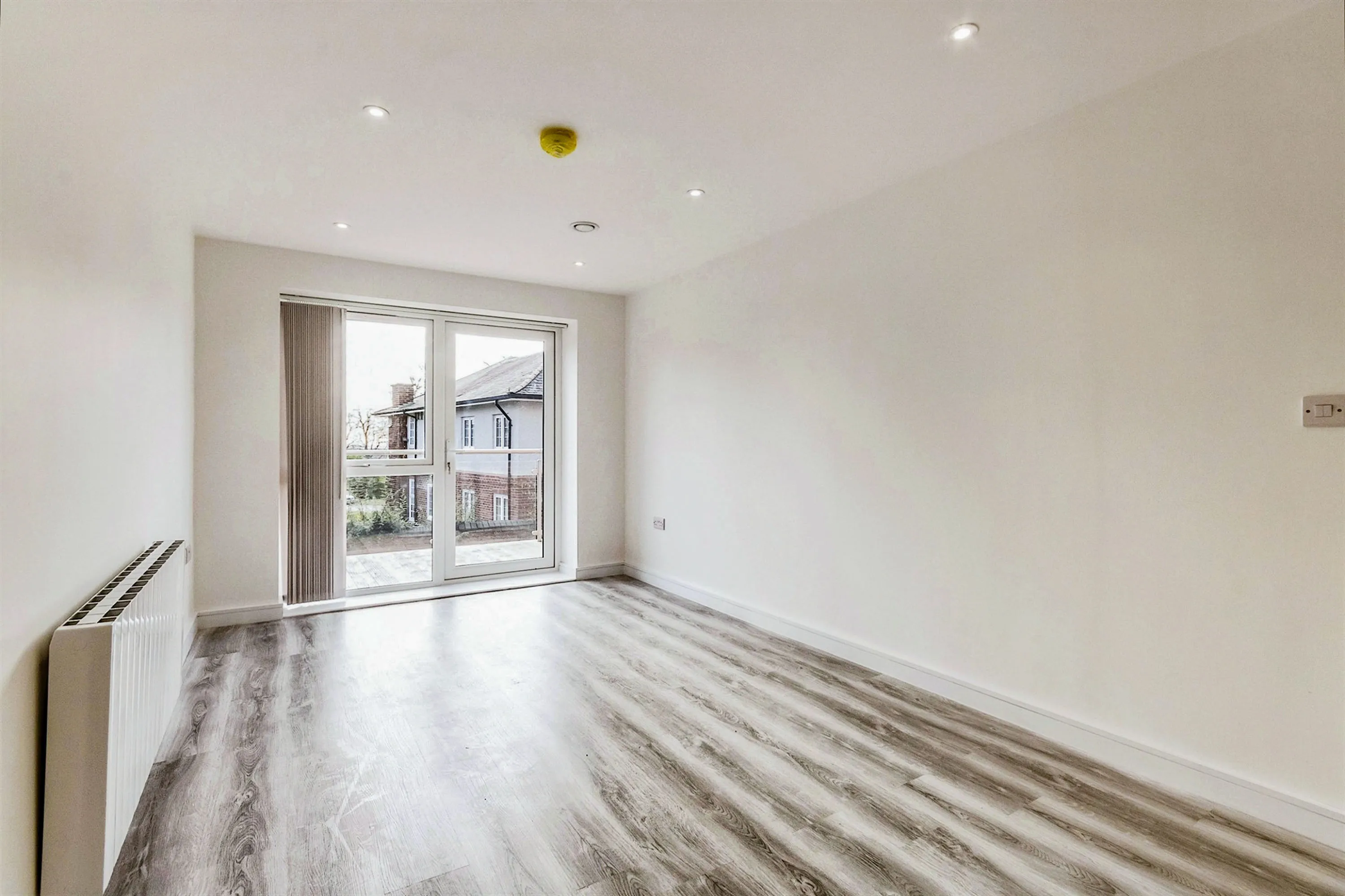 1 bed Ground Flat