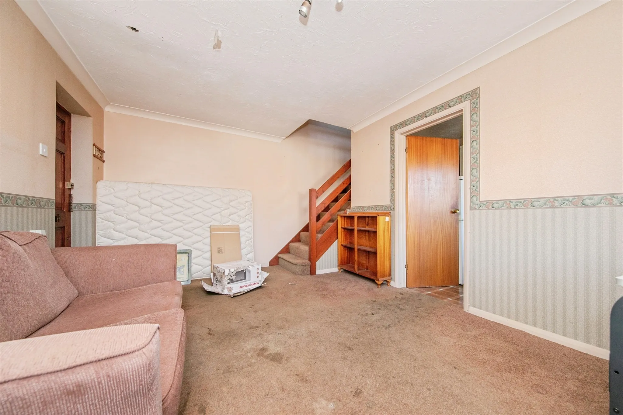 2 bed Semi-Detached