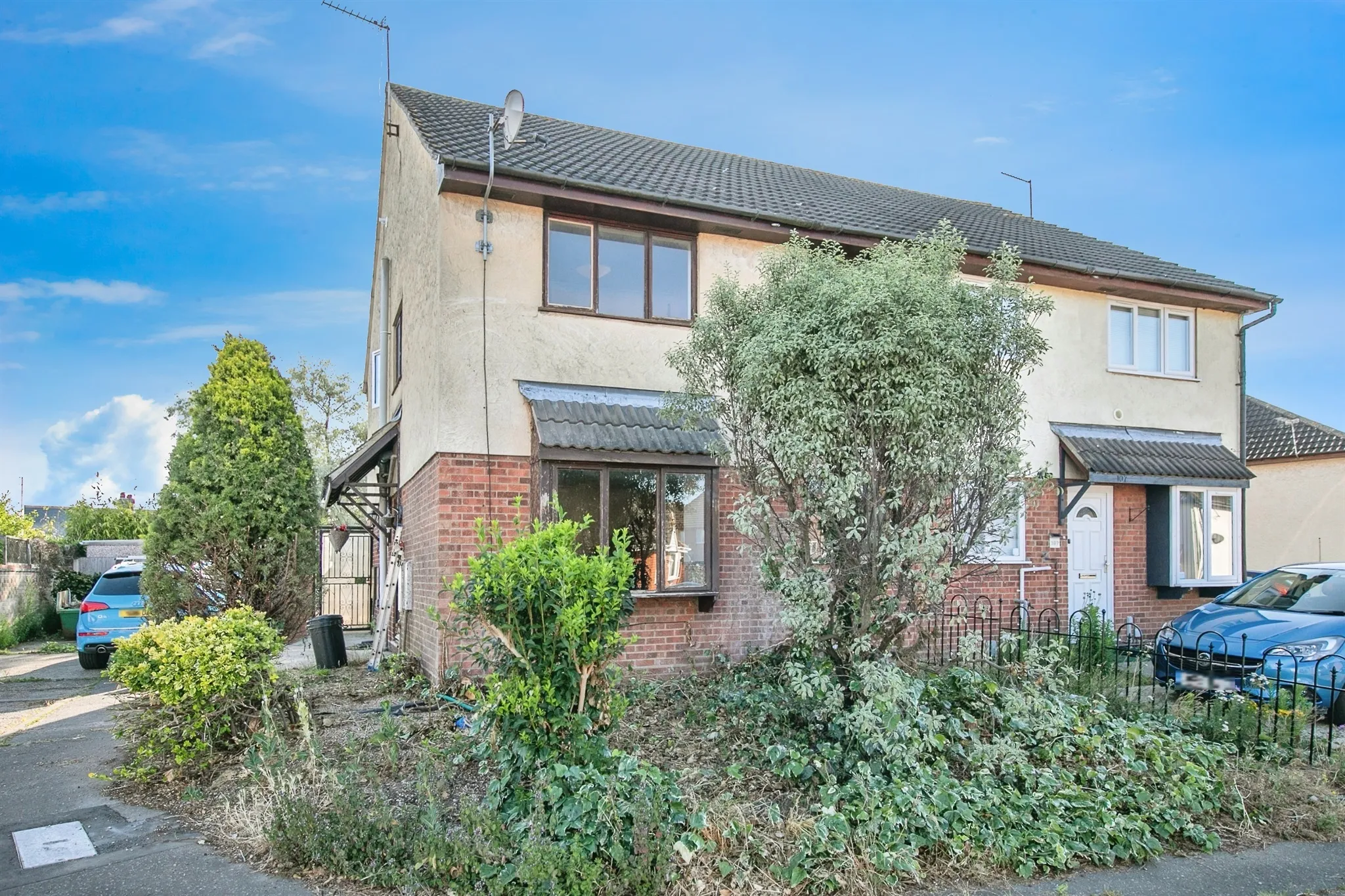 2 bed Semi-Detached