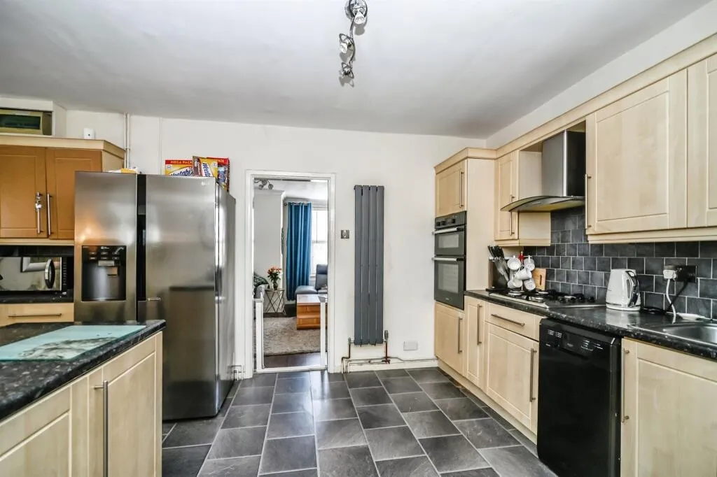 2 bed End of Terrace
