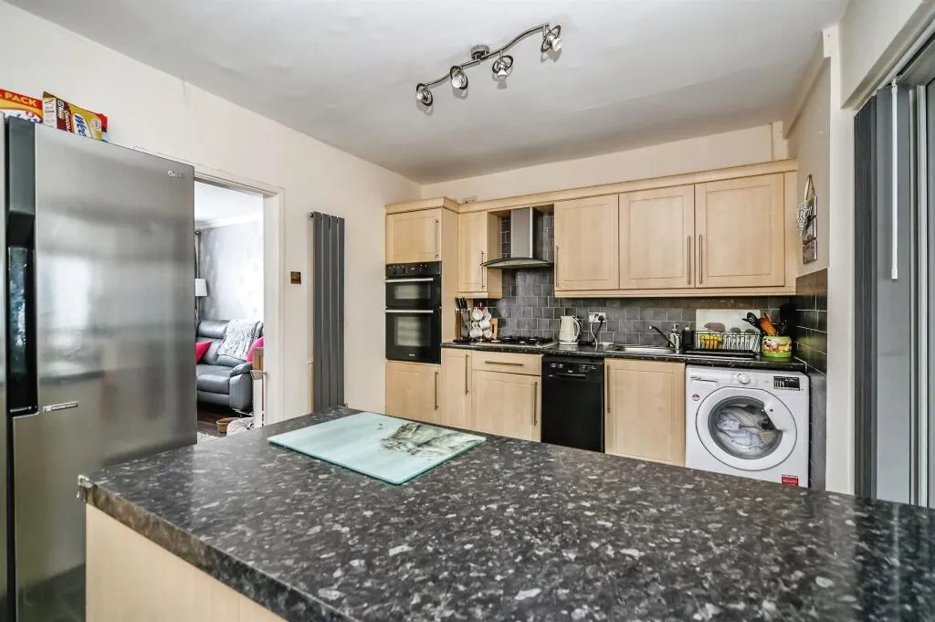2 bed End of Terrace