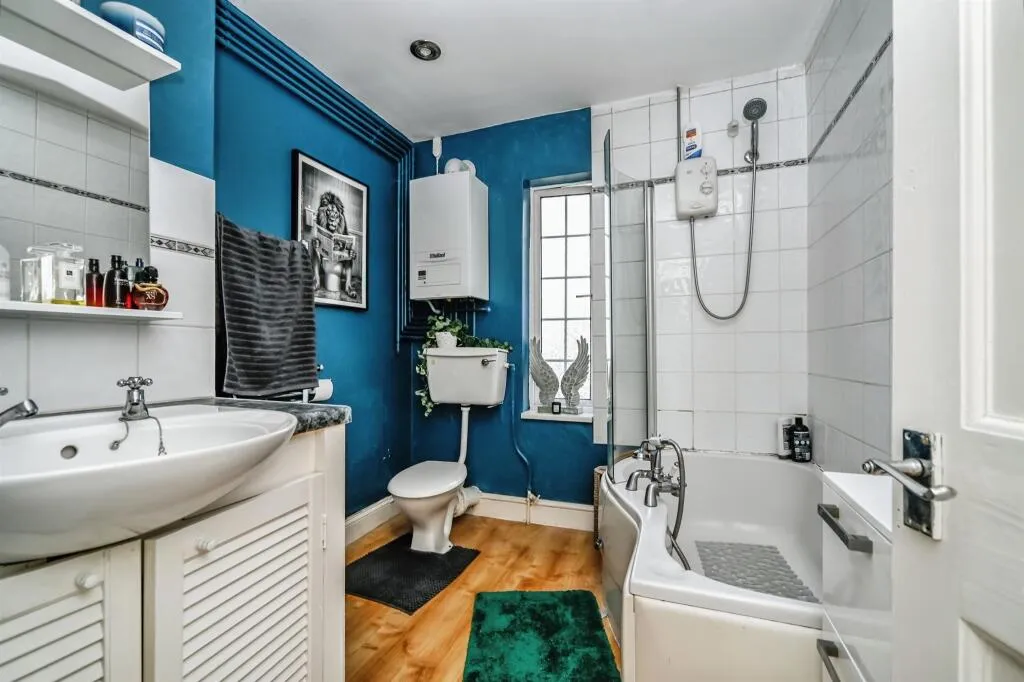 2 bed End of Terrace