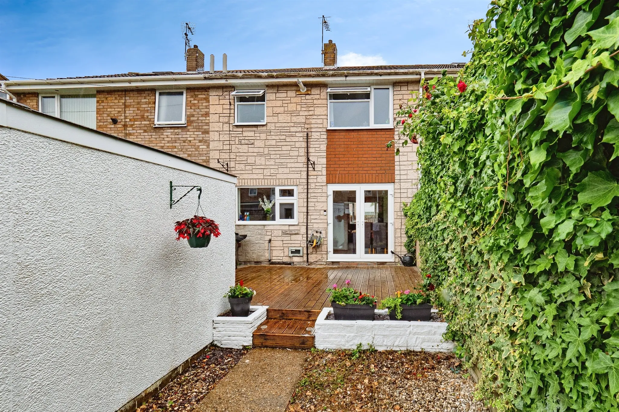 3 bed Terraced
