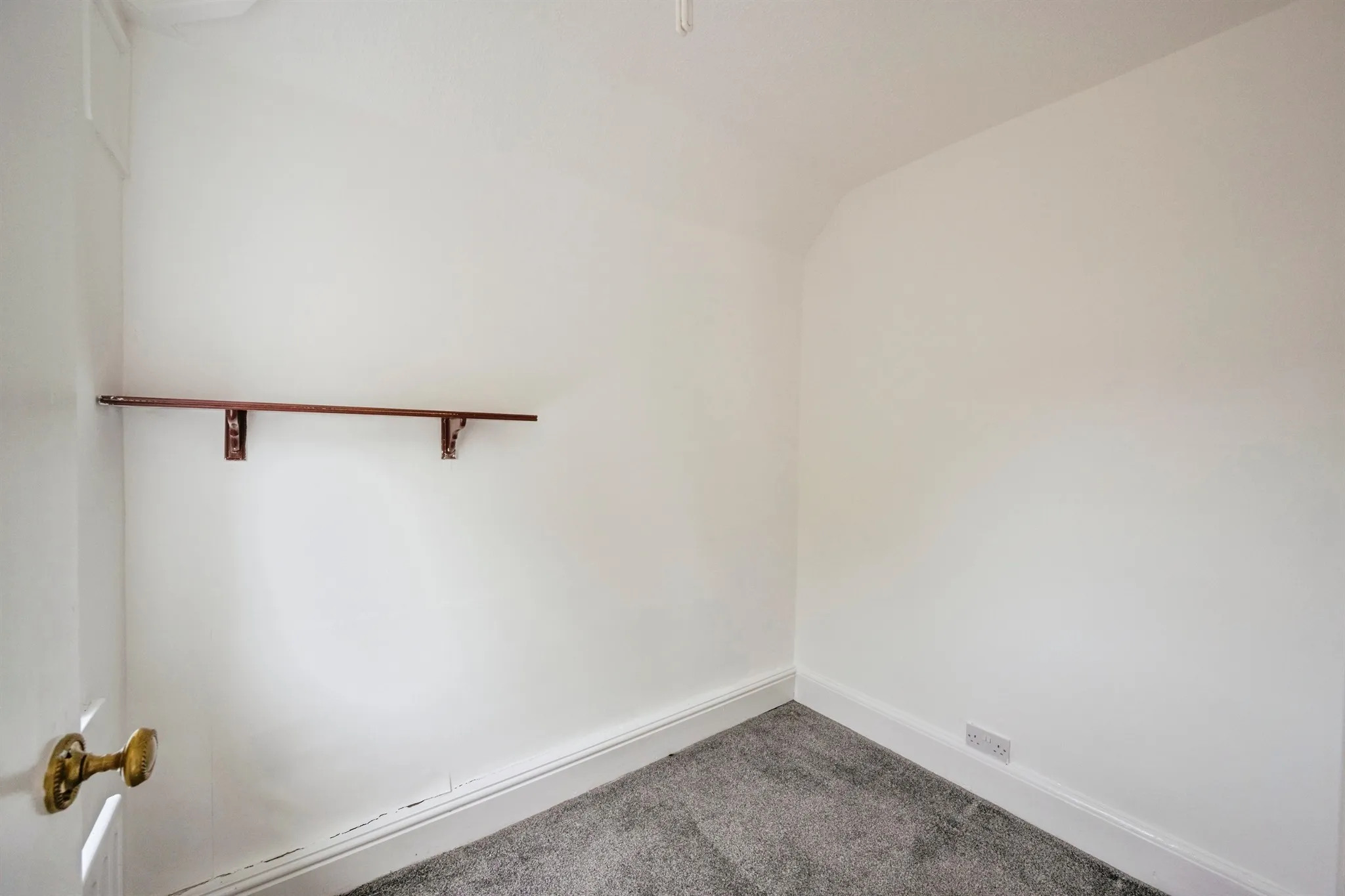 3 bed End of Terrace