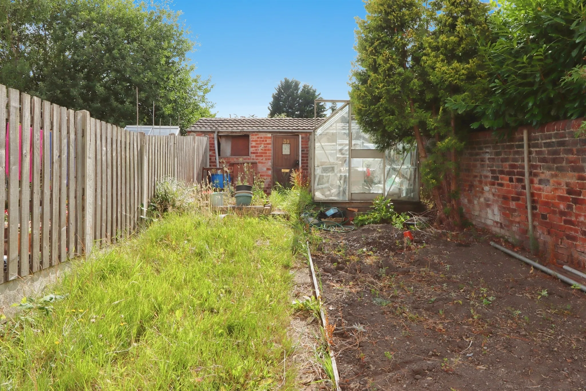 2 bed End of Terrace