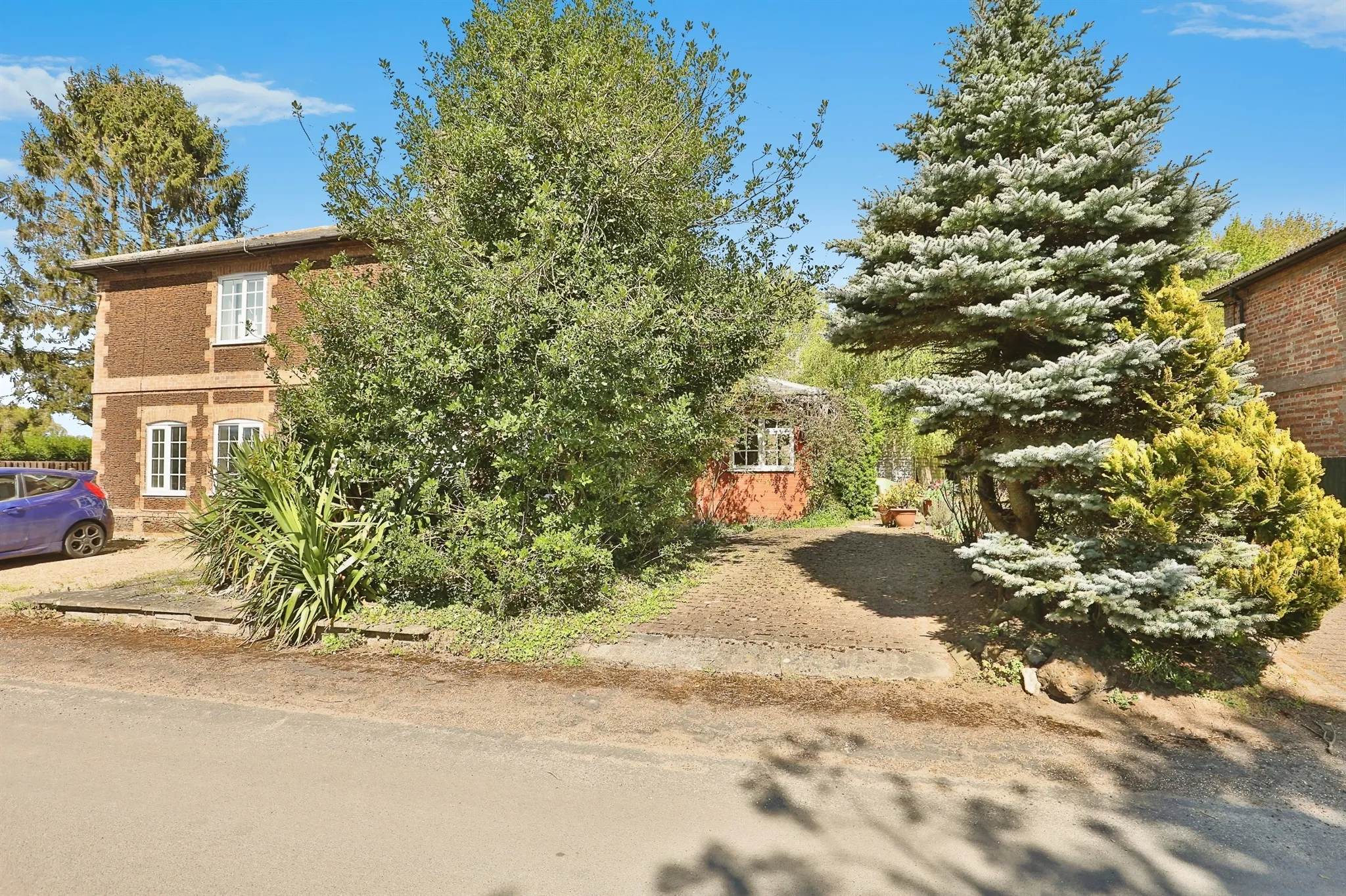 2 bed Character Property