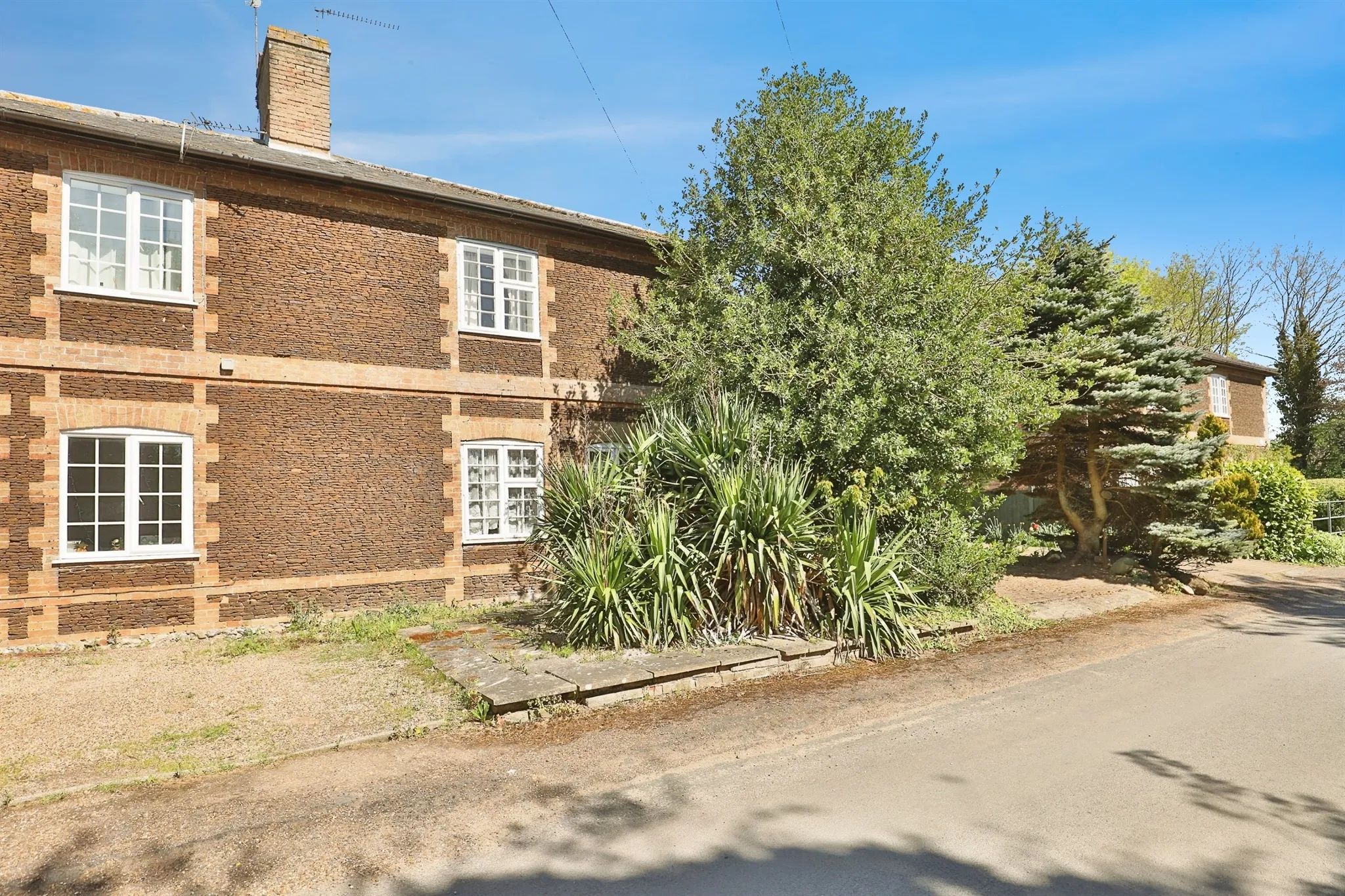 2 bed Character Property