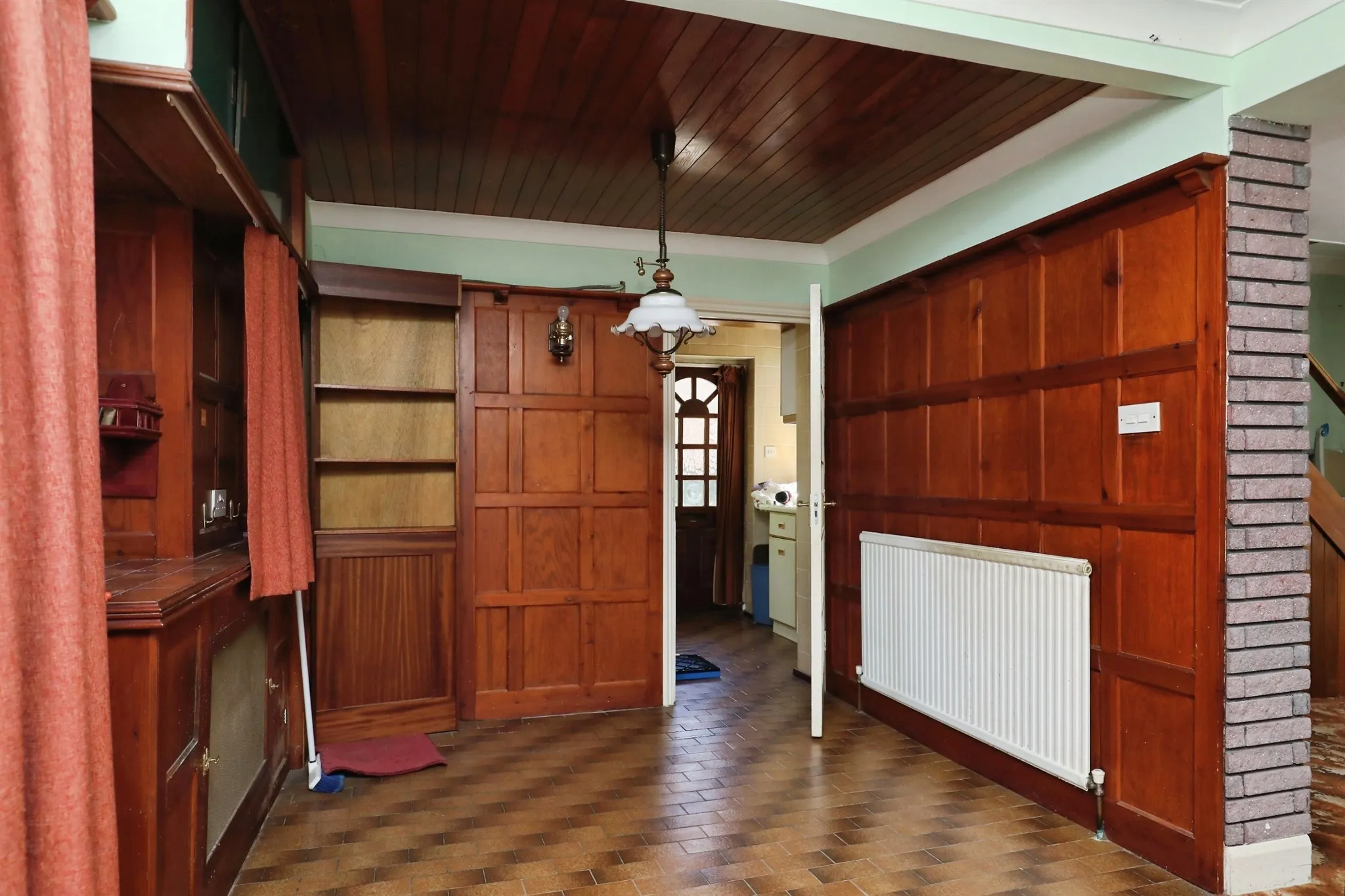 2 bed Character Property