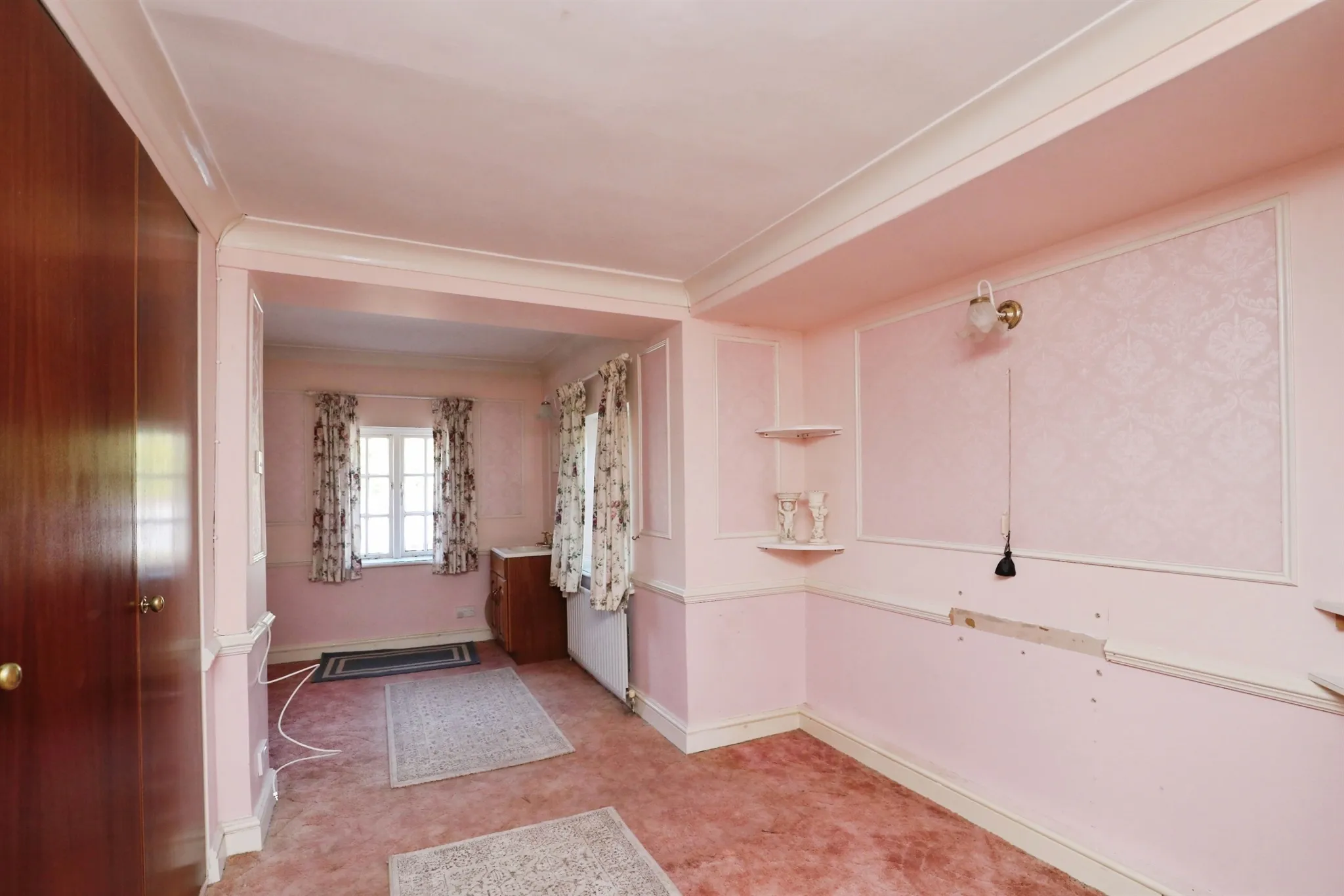 2 bed Character Property