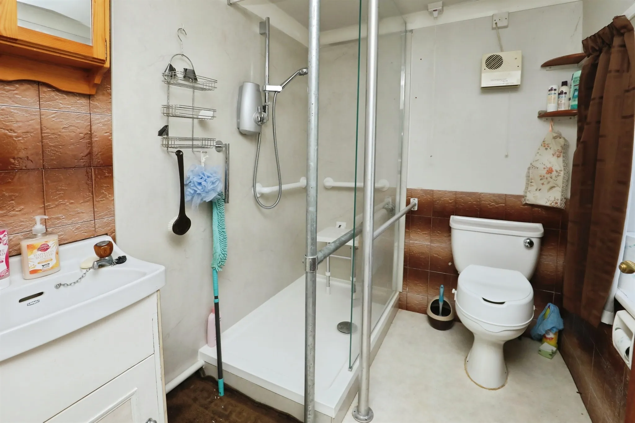 2 bed Character Property