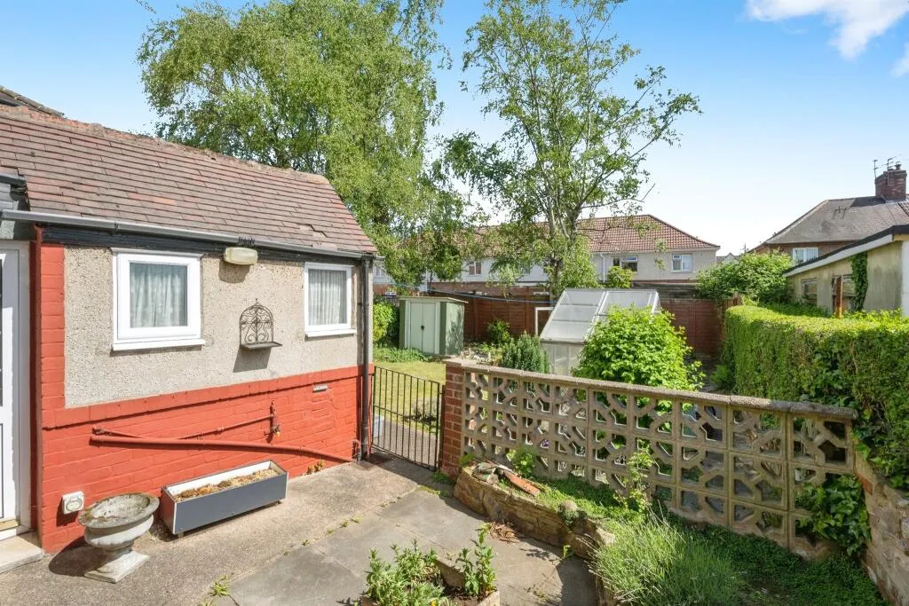 3 bed Semi-Detached
