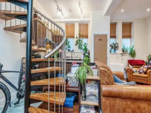 2 bed Barn Conversion