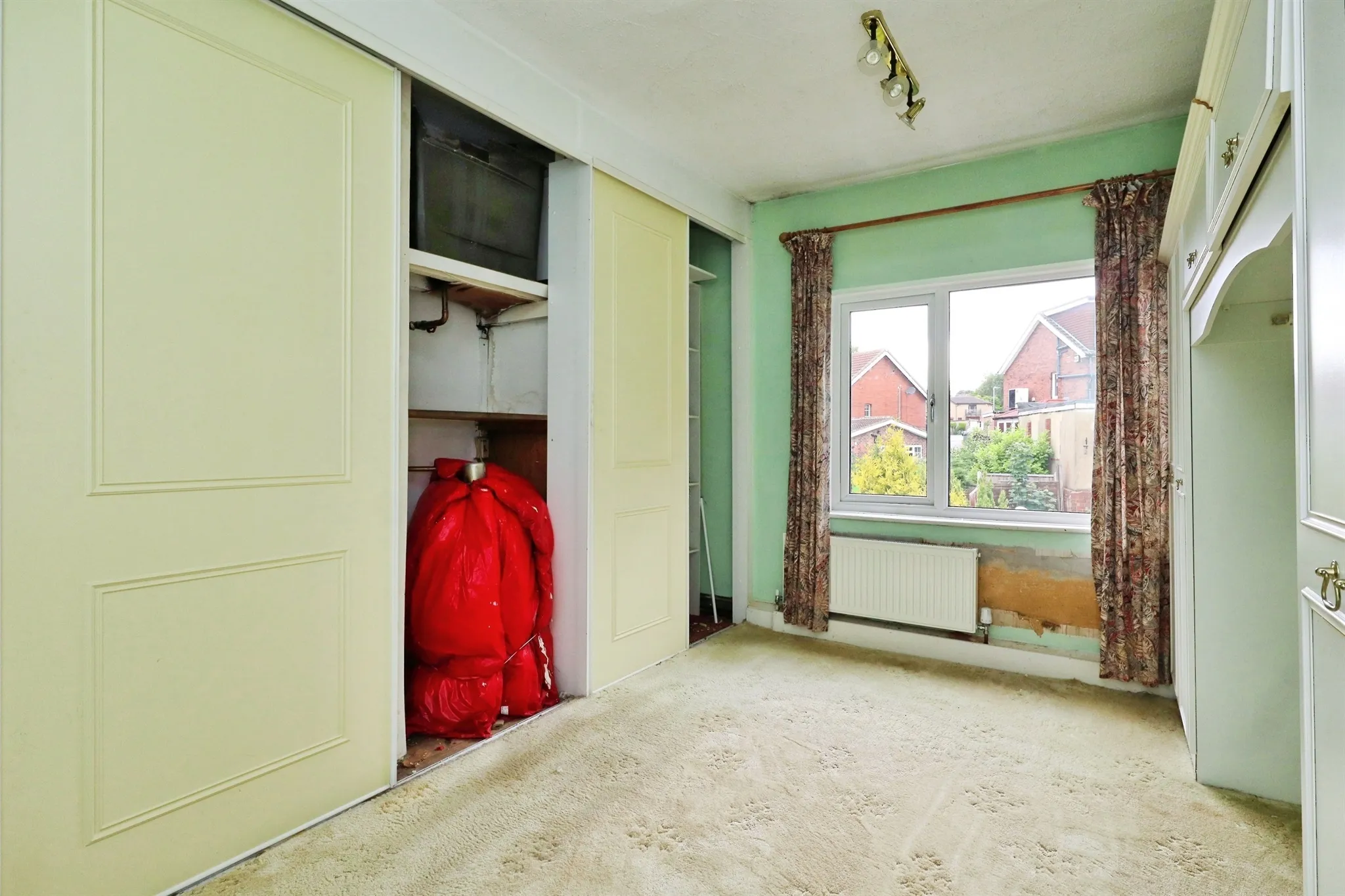 3 bed Semi-Detached