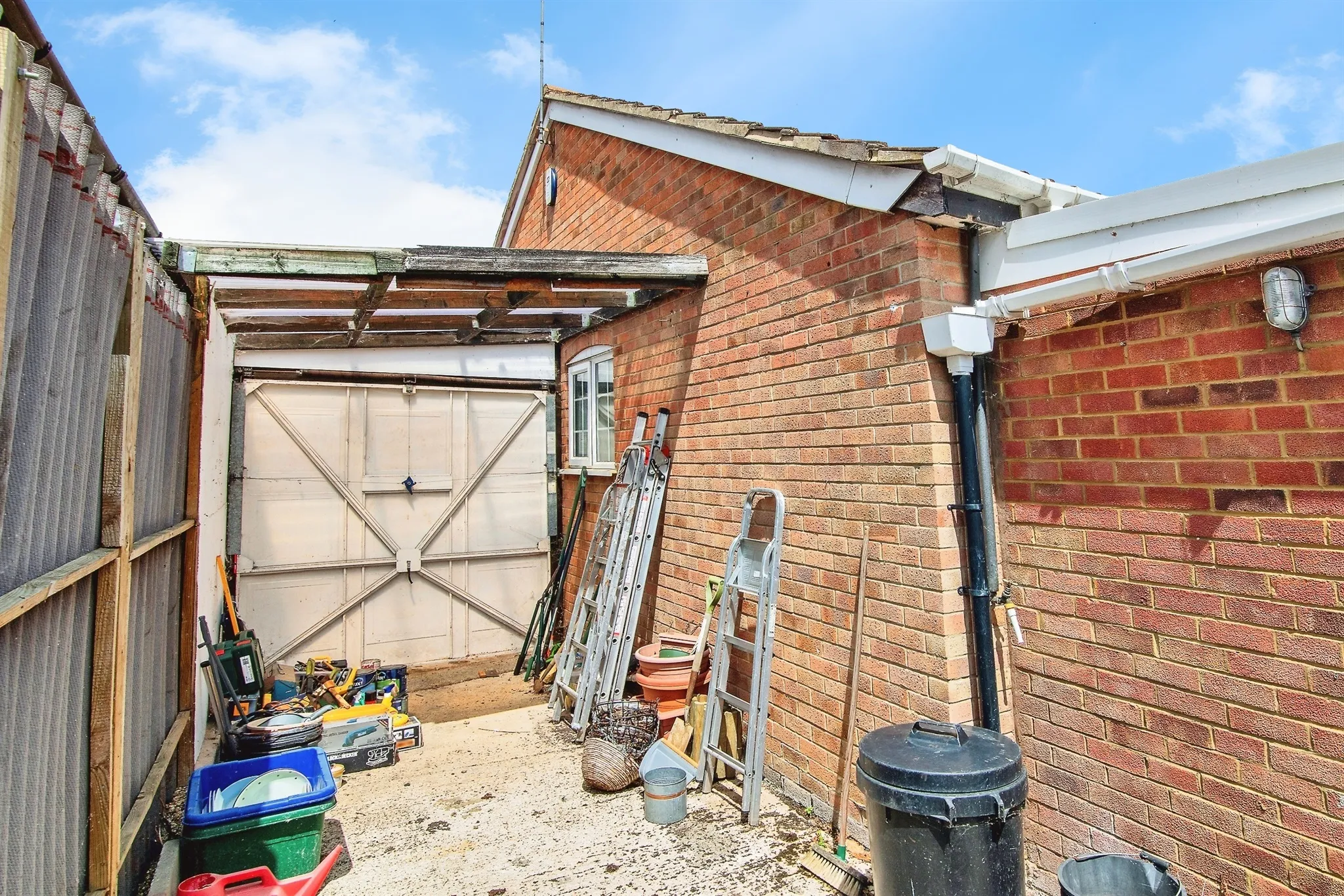 1 bed Semi-Detached Bungalow