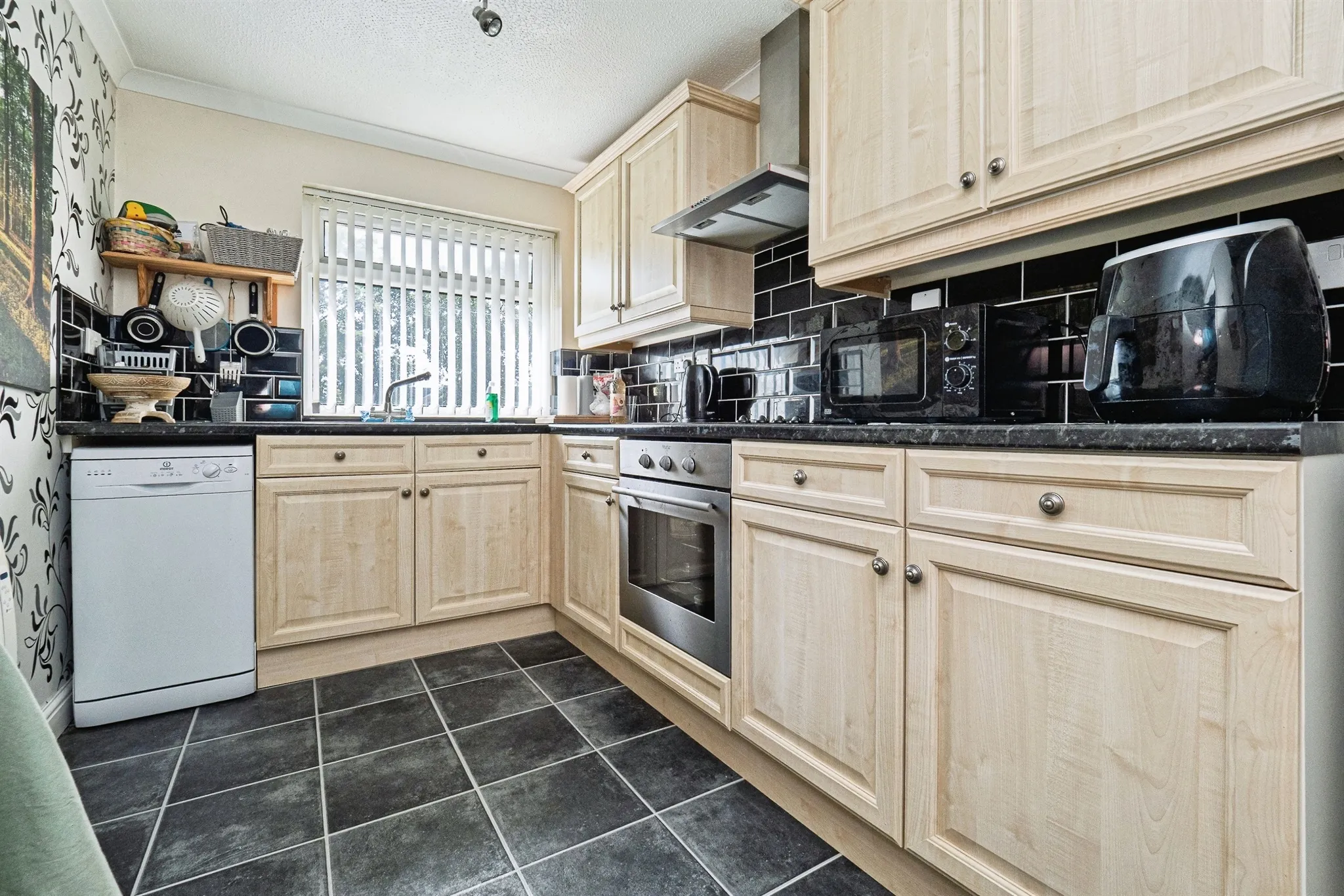 2 bed End of Terrace