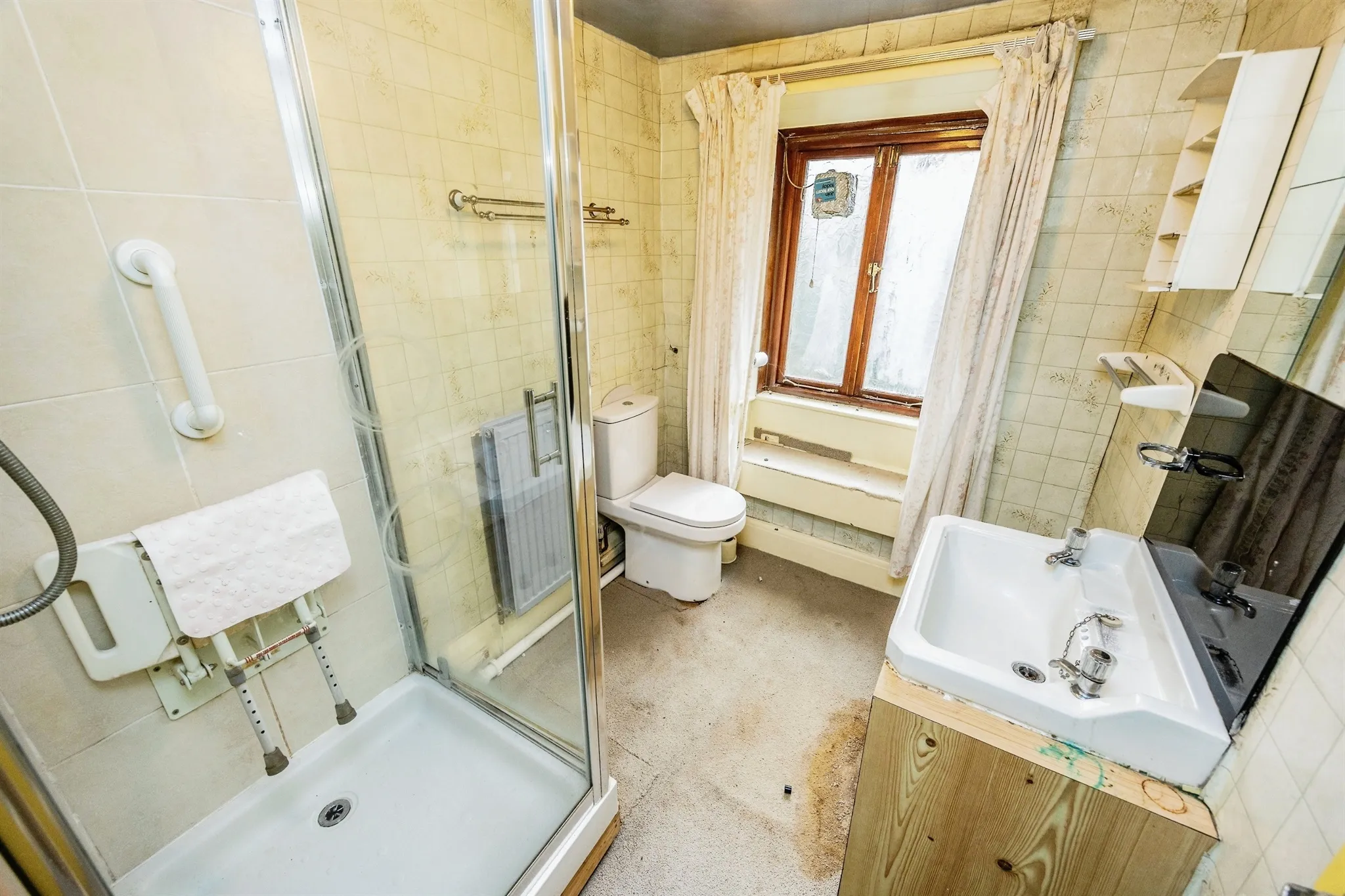 2 bed End of Terrace