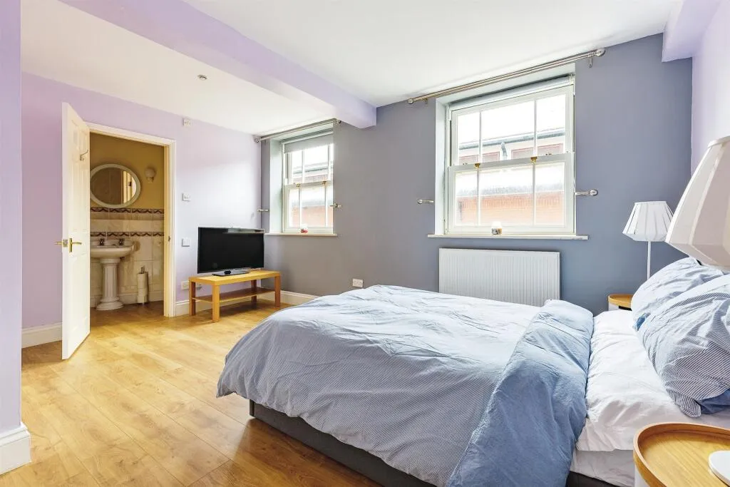 2 bed Apartment