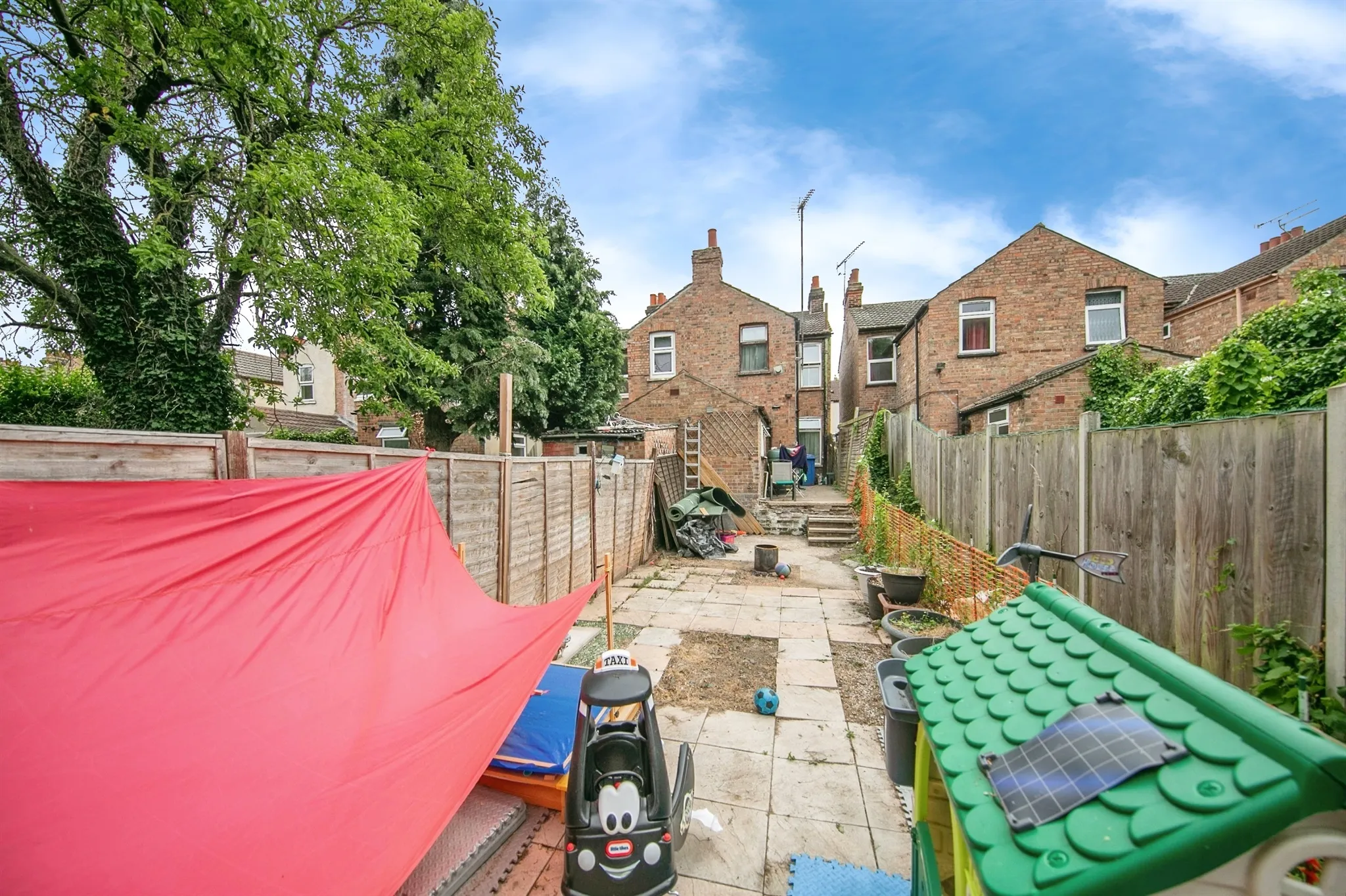 3 bed End of Terrace