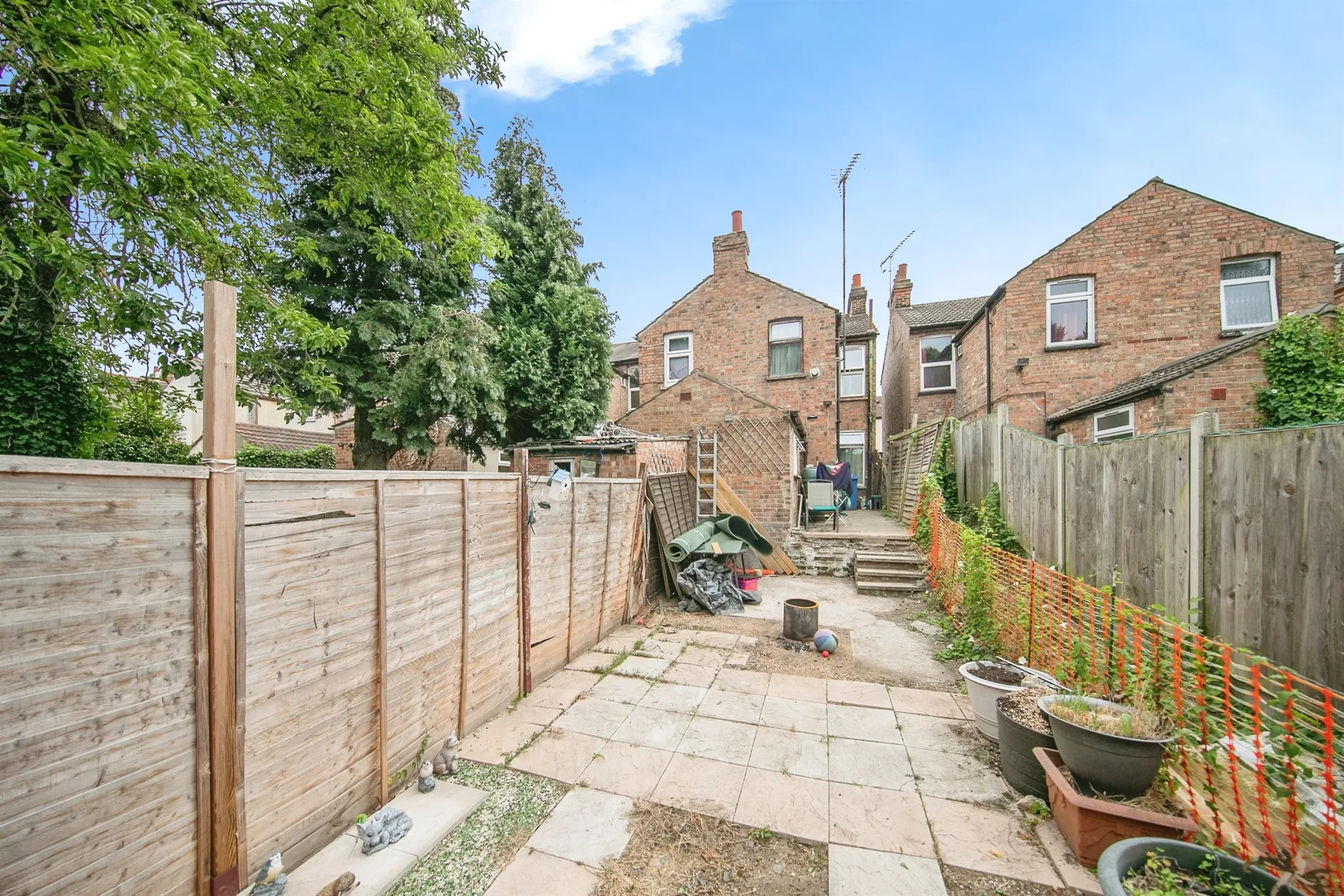 3 bed End of Terrace