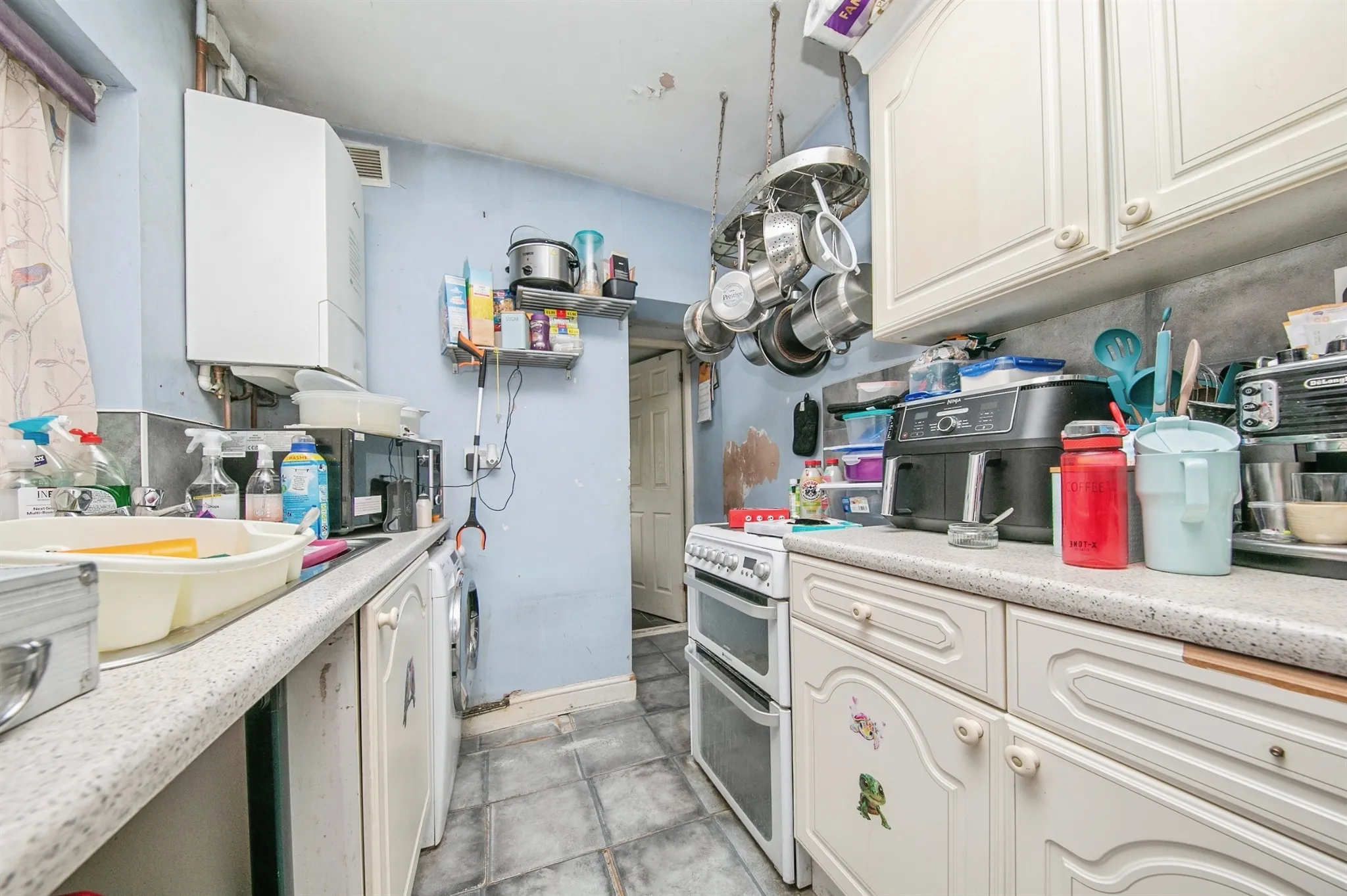 3 bed End of Terrace