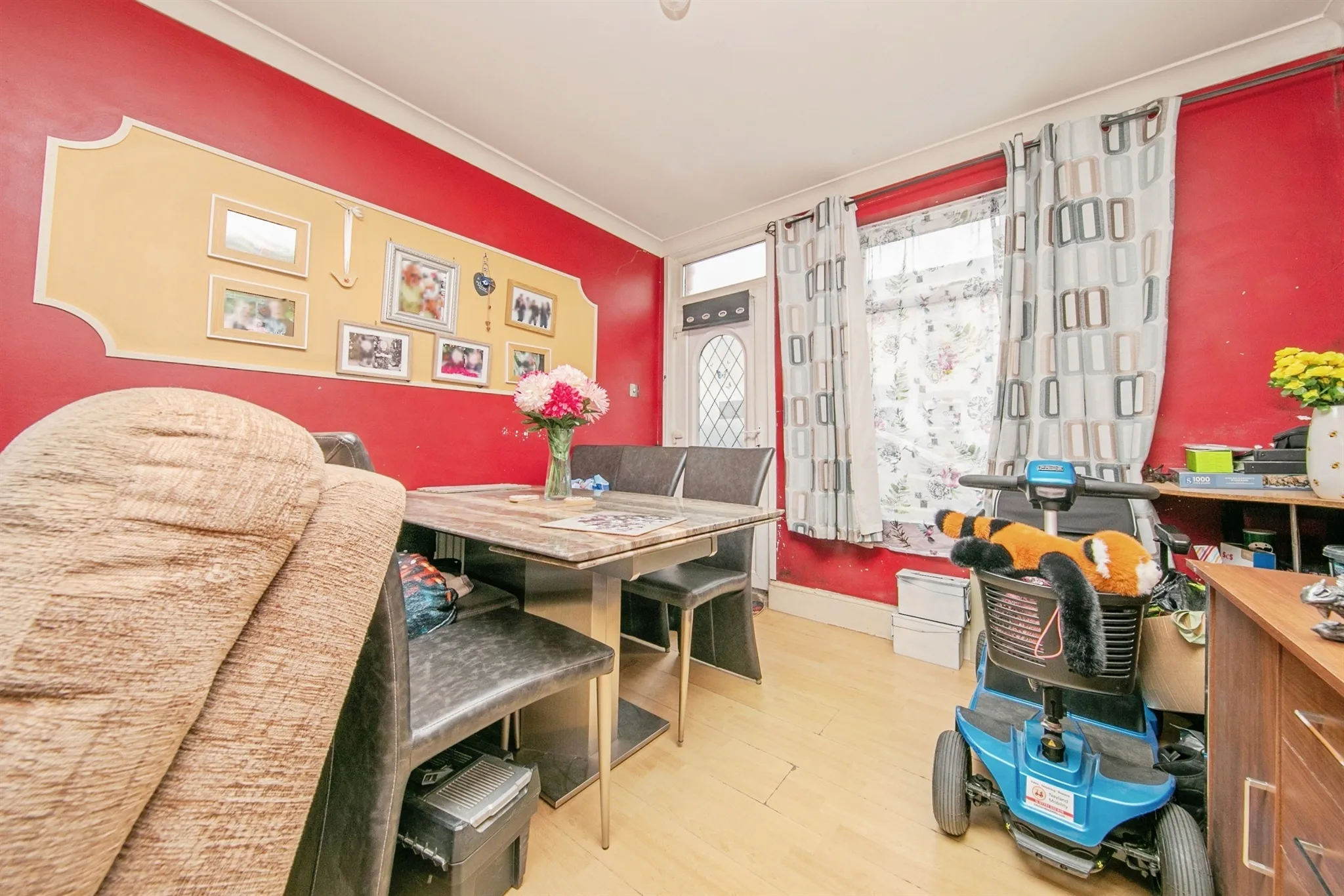 3 bed End of Terrace