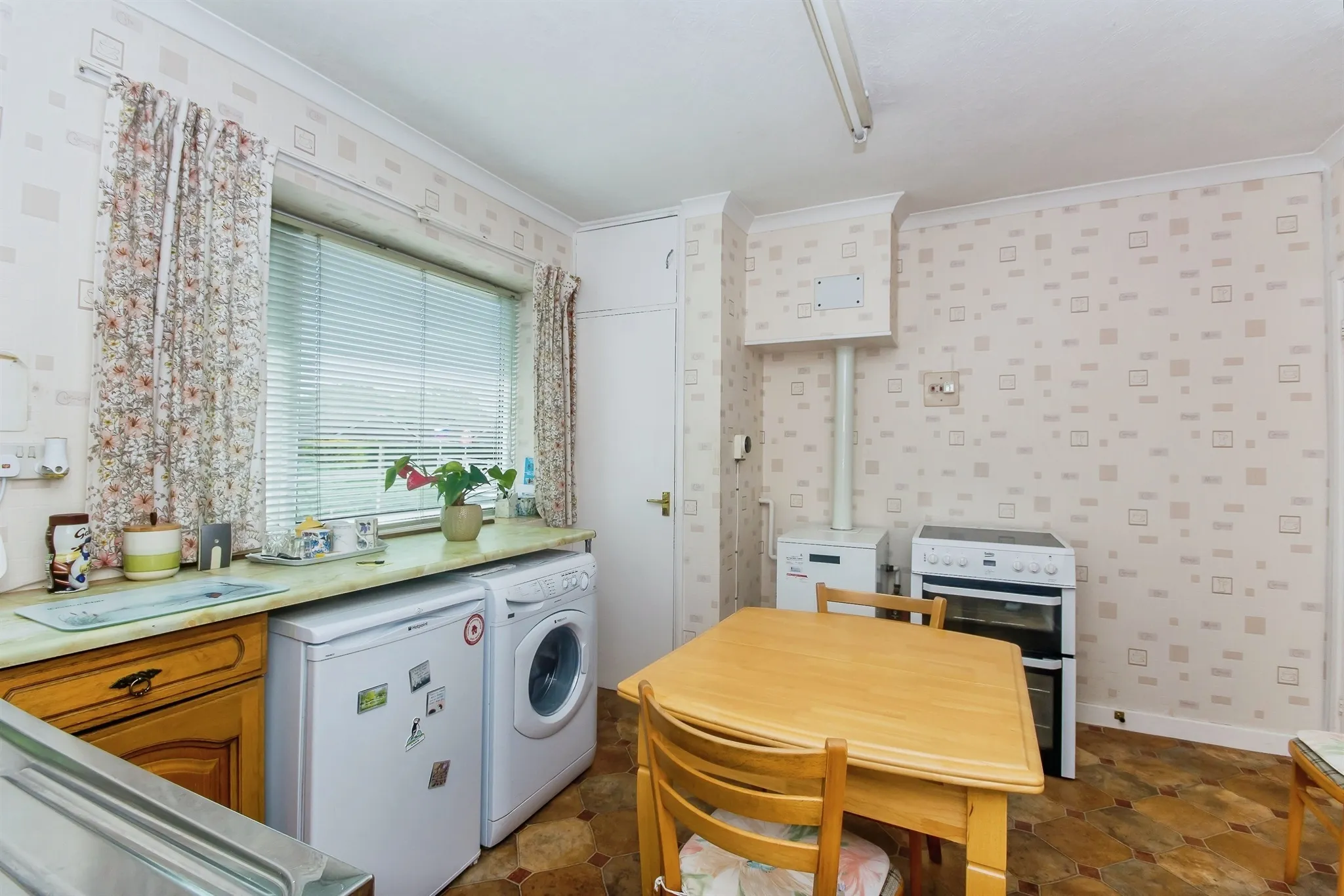 2 bed Detached Bungalow