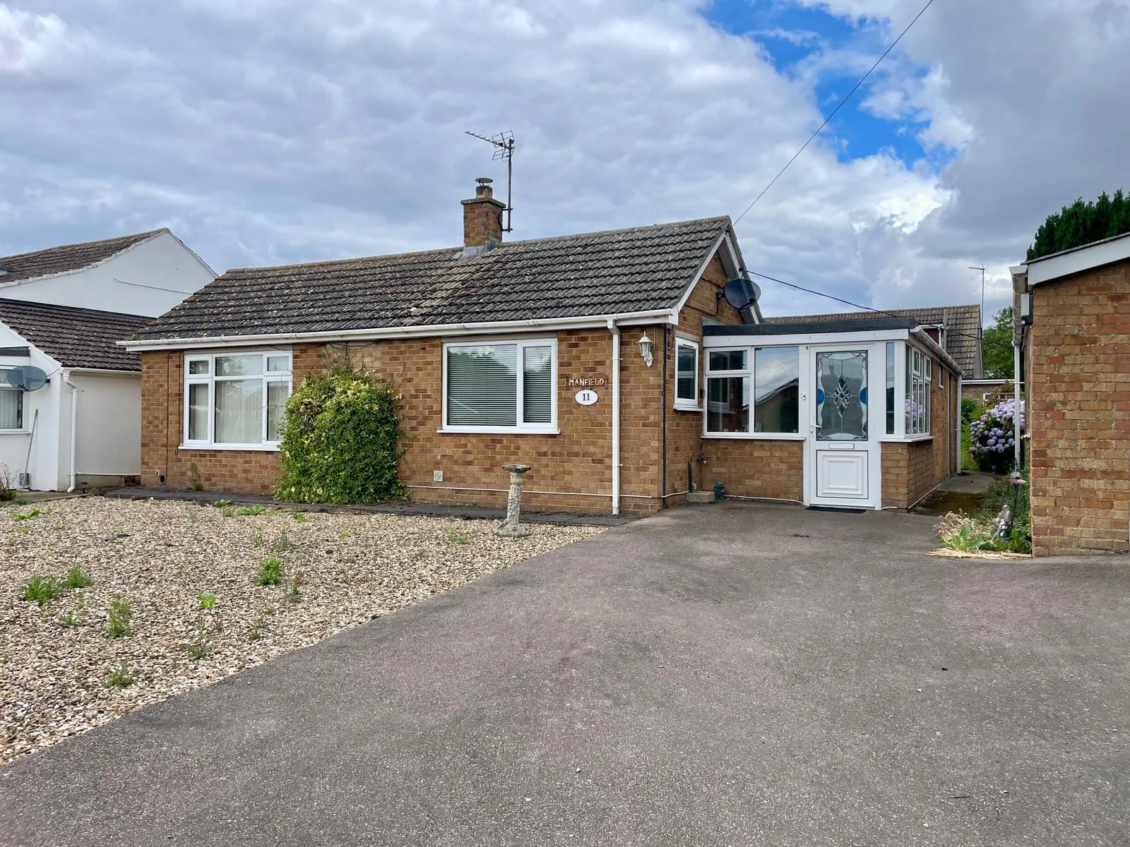 2 bed Detached Bungalow