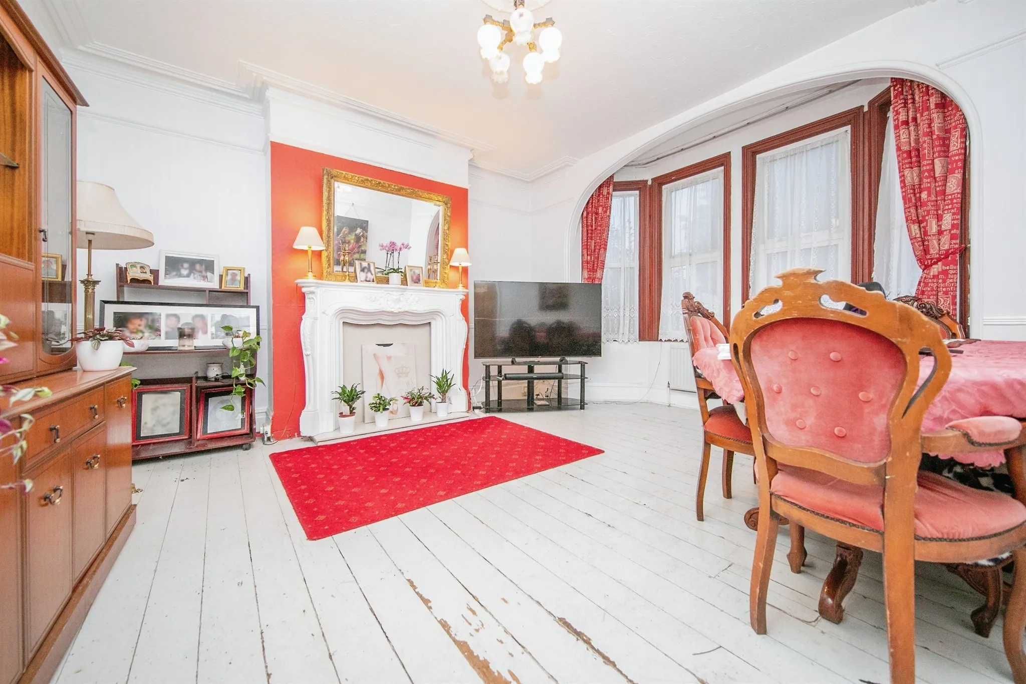 4 bed Semi-Detached