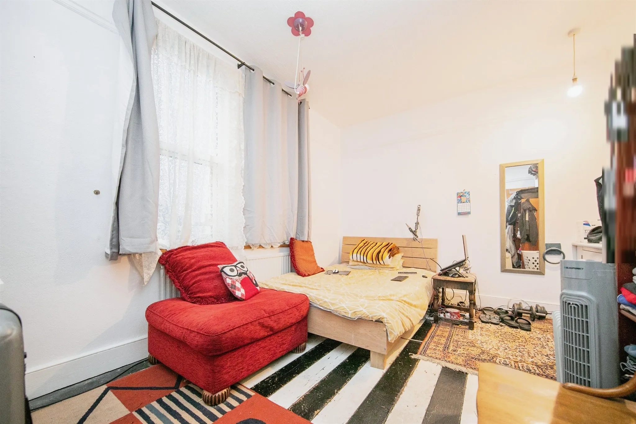 4 bed Semi-Detached