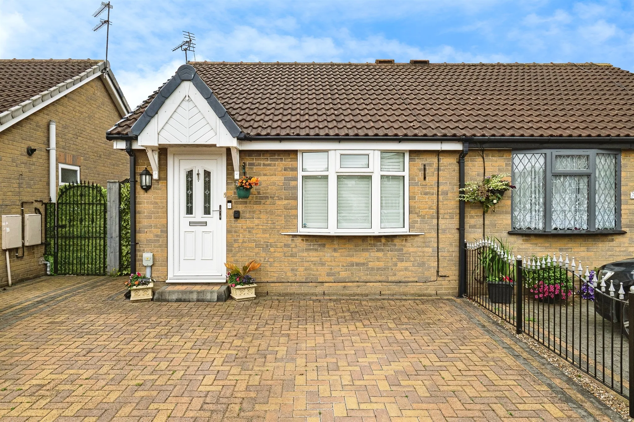 1 bed Semi-Detached Bungalow
