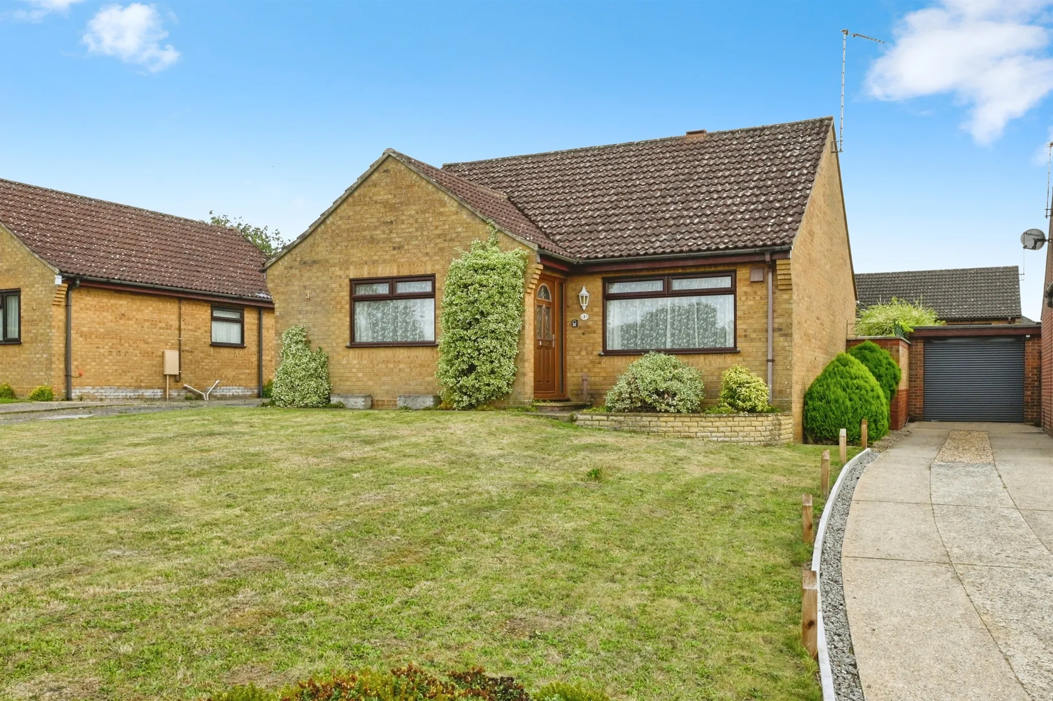 3 bed Detached Bungalow