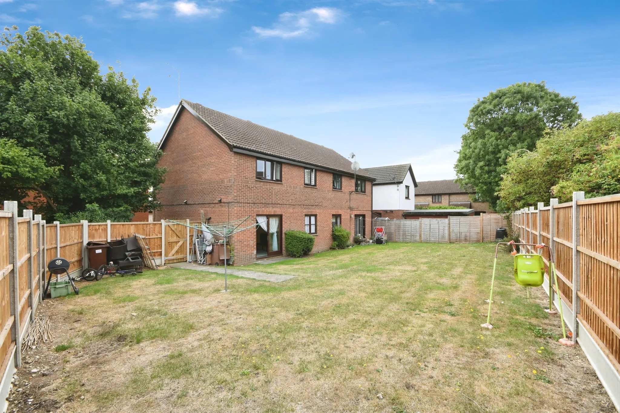 2 bed Maisonette