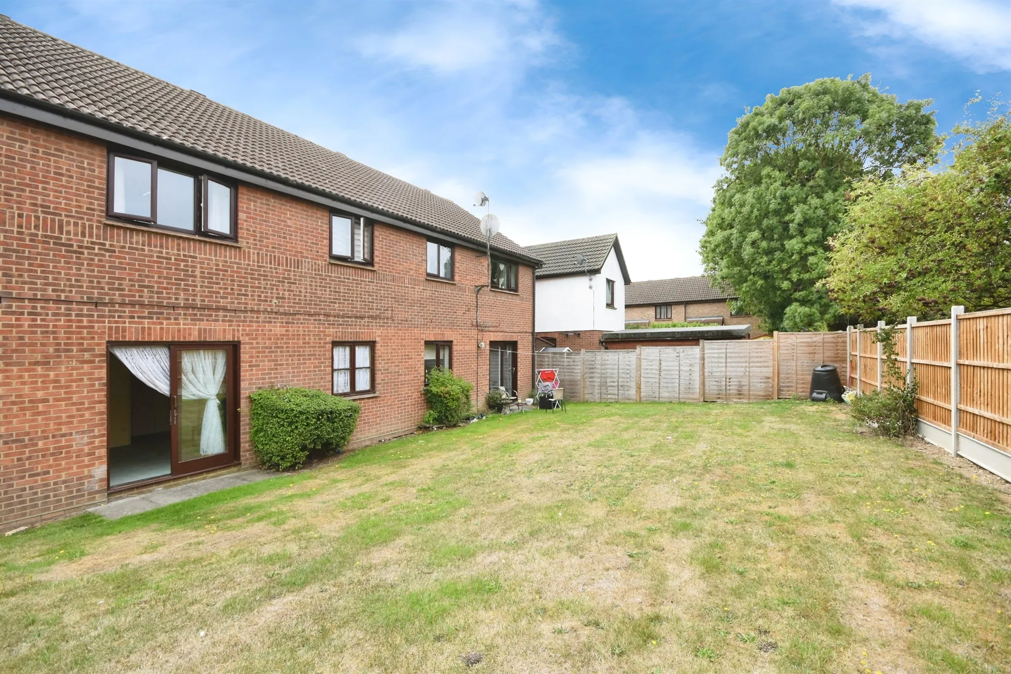 2 bed Maisonette