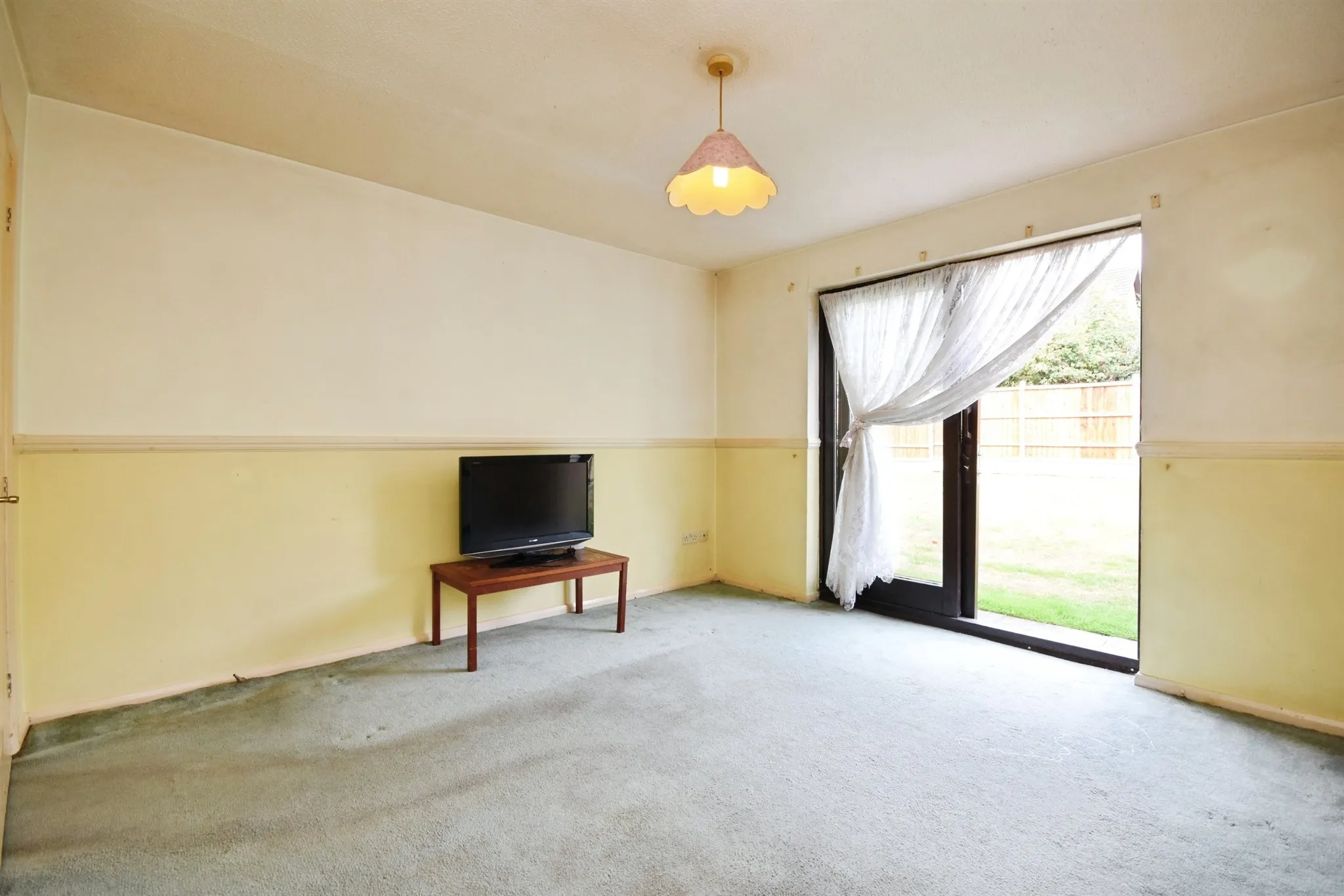 2 bed Maisonette