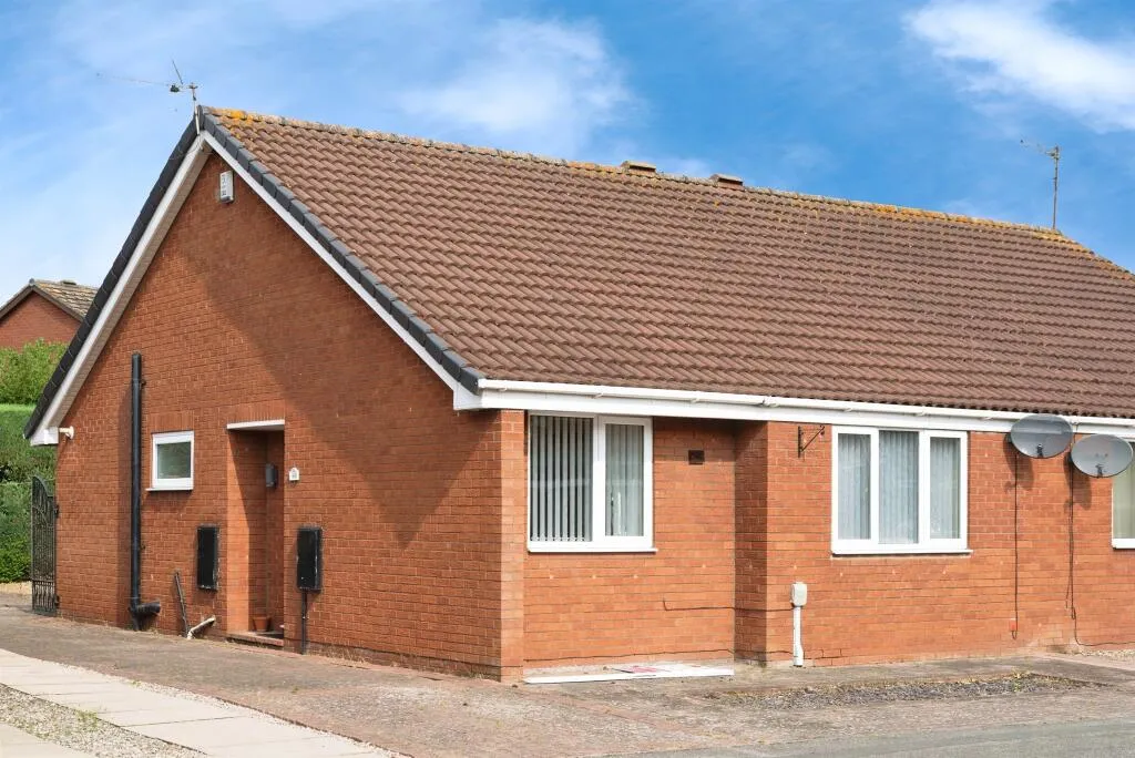 2 bed Semi-Detached Bungalow
