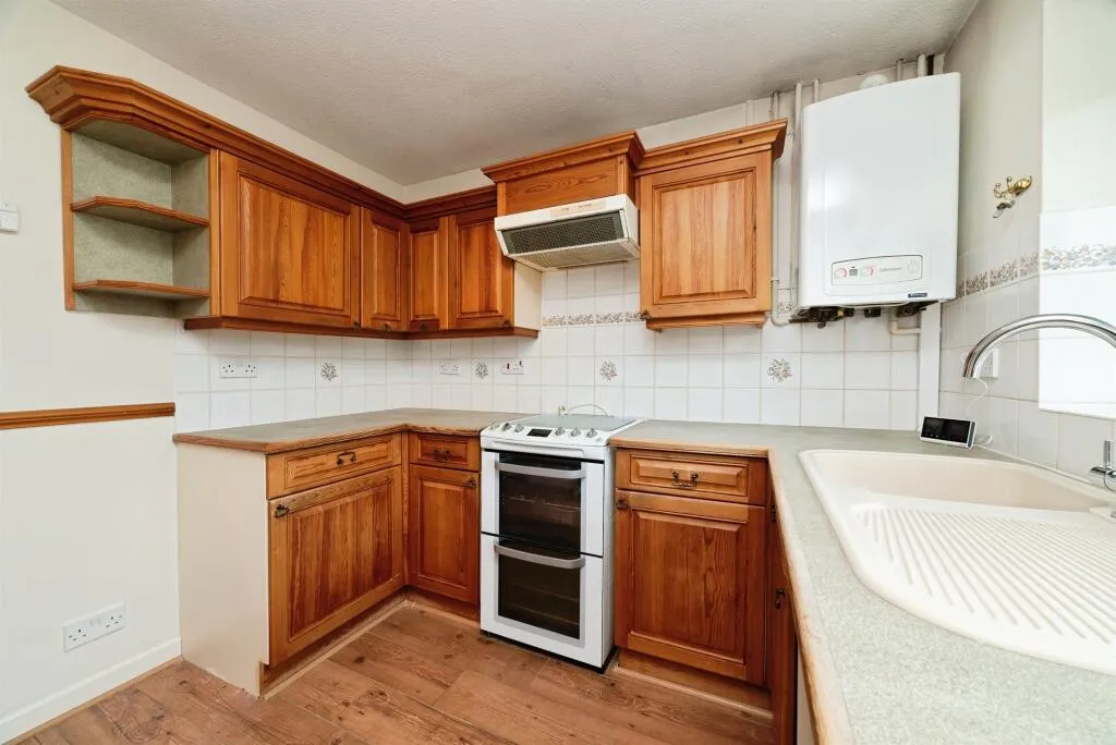 2 bed Semi-Detached Bungalow