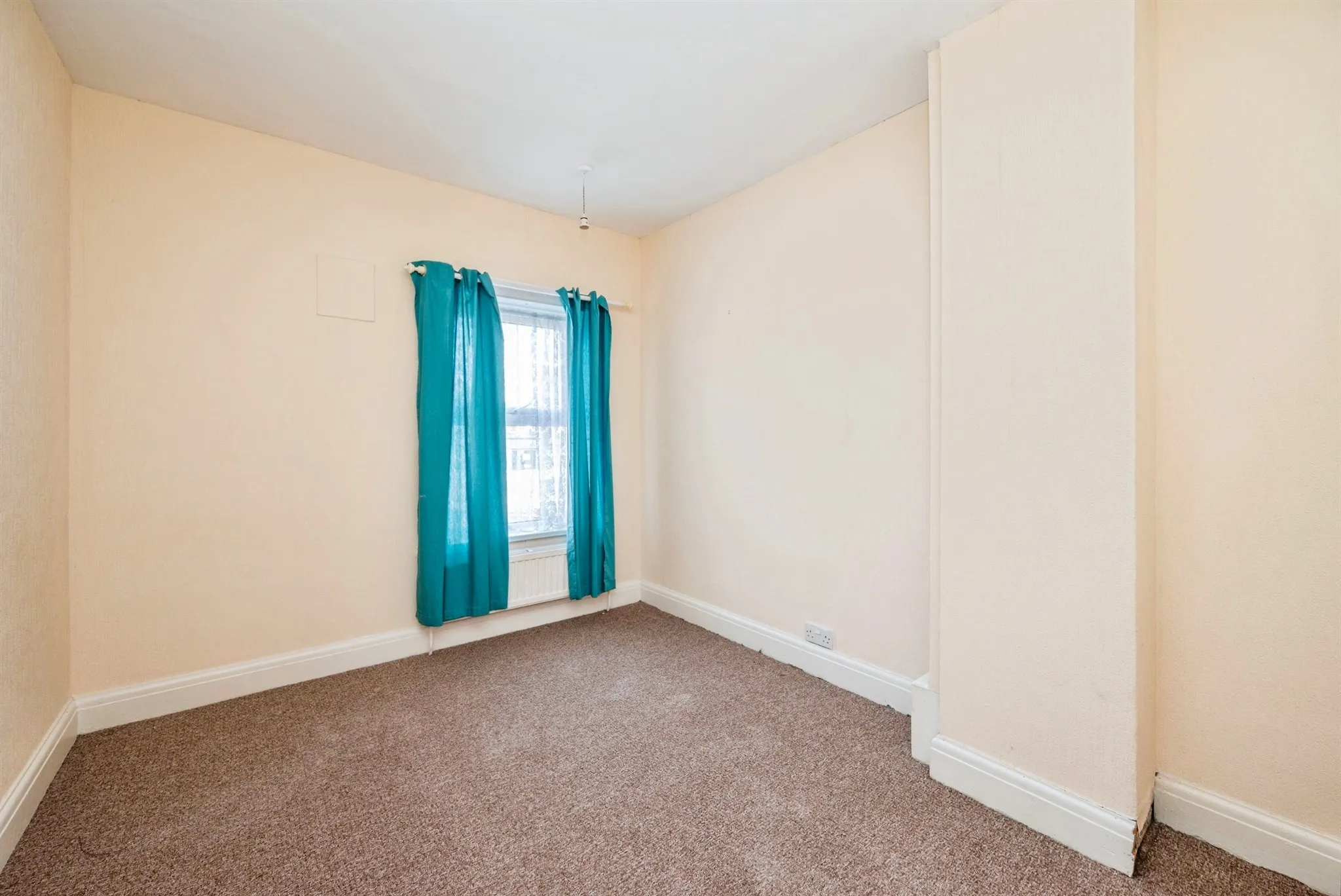 3 bed Semi-Detached