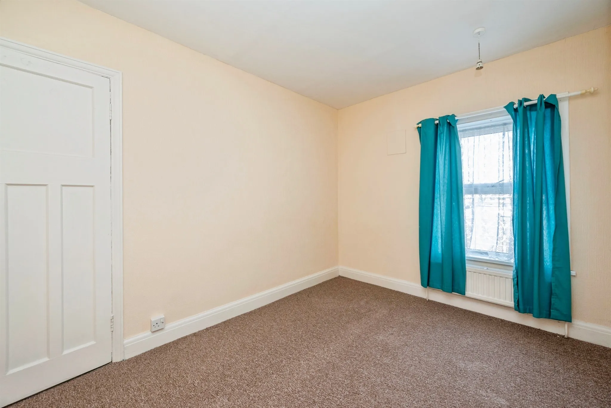 3 bed Semi-Detached