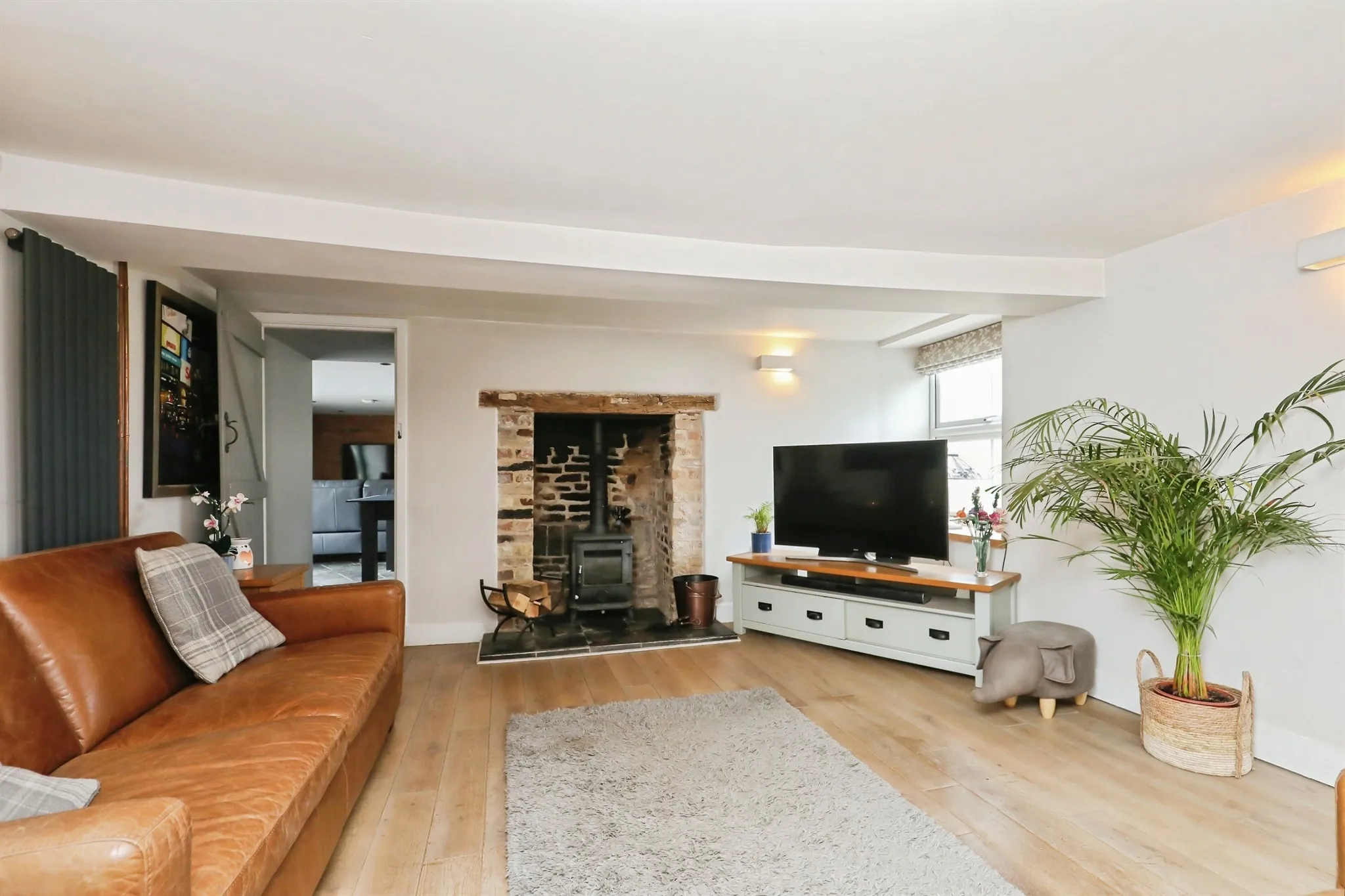 4 bed Detached