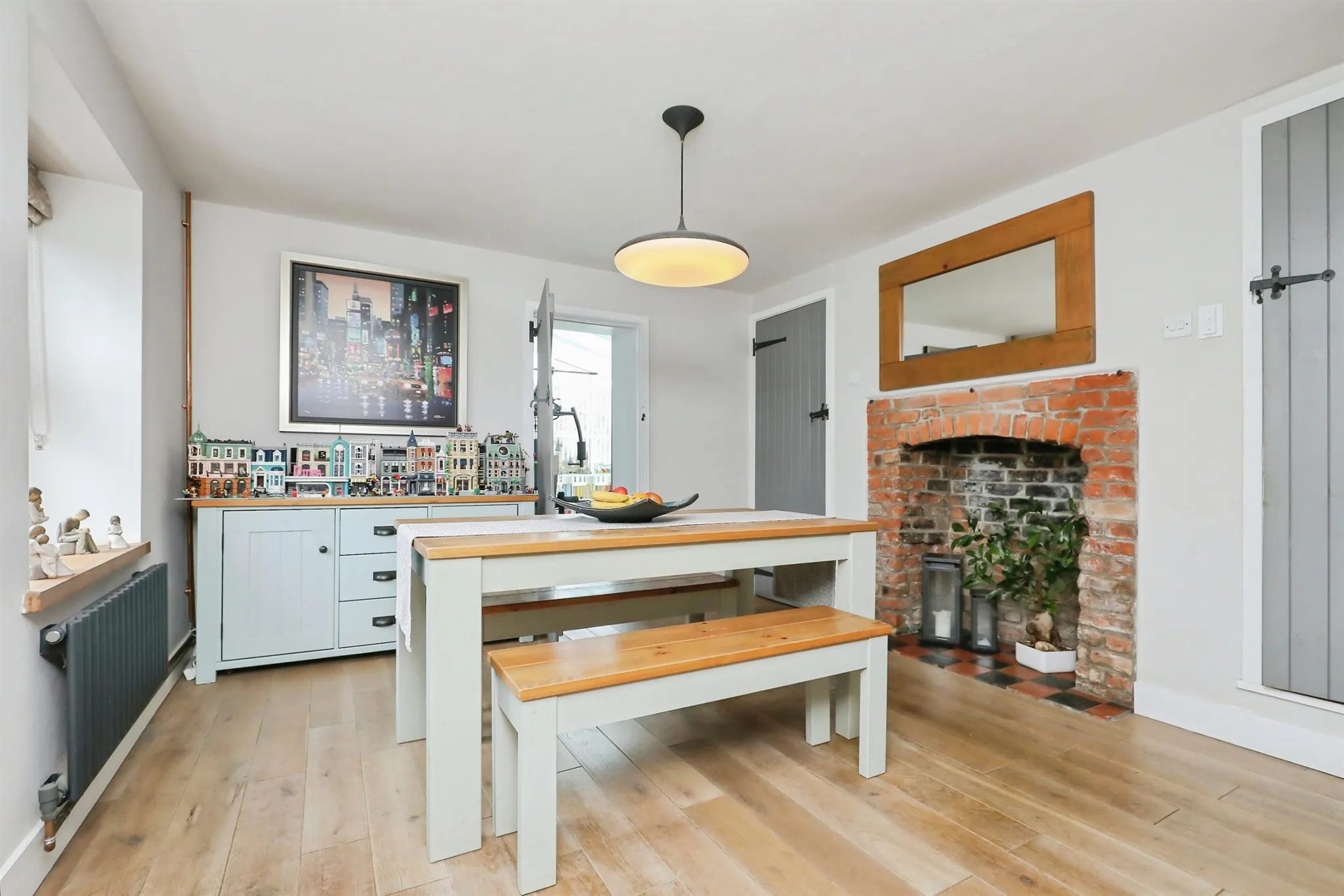 4 bed Detached