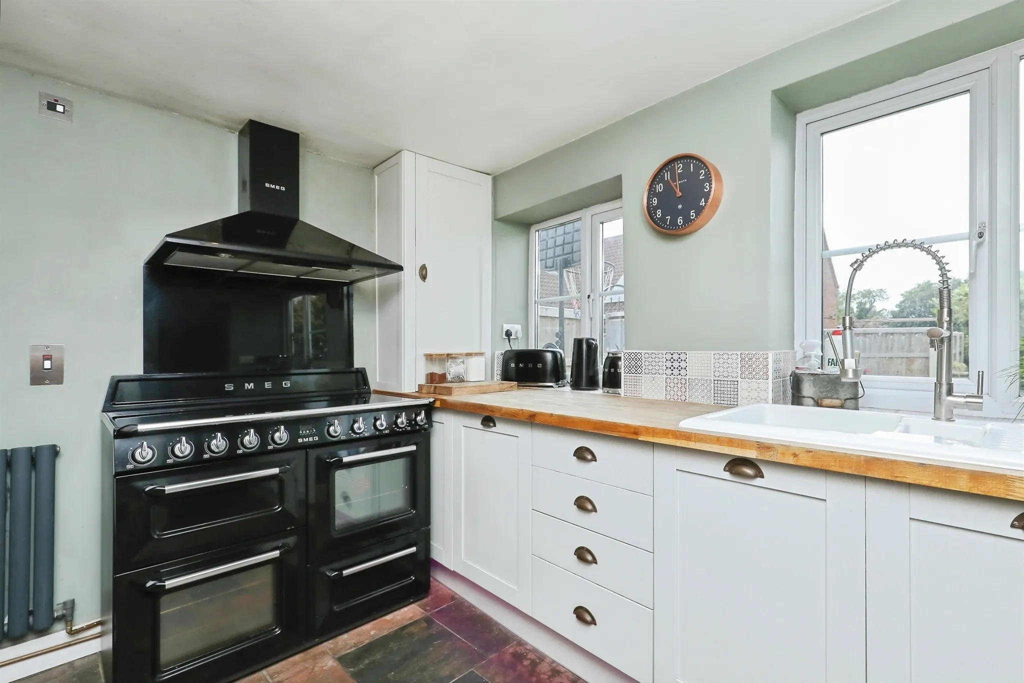 4 bed Detached
