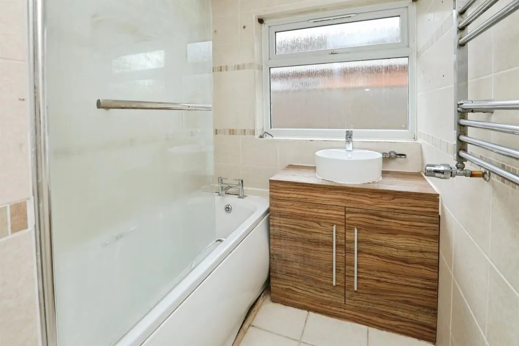 3 bed Detached