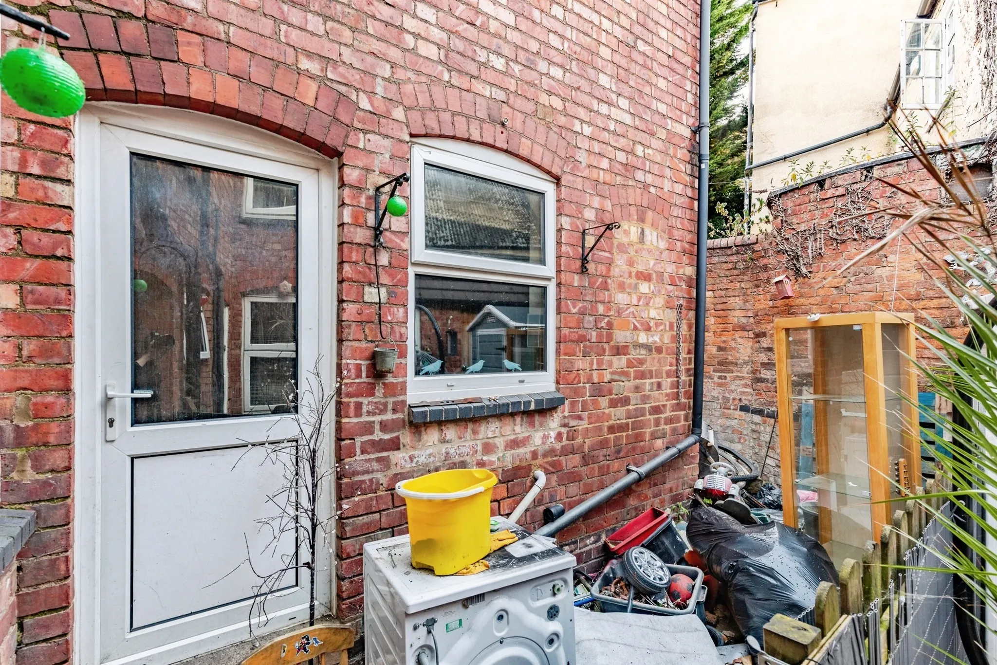 3 bed End of Terrace
