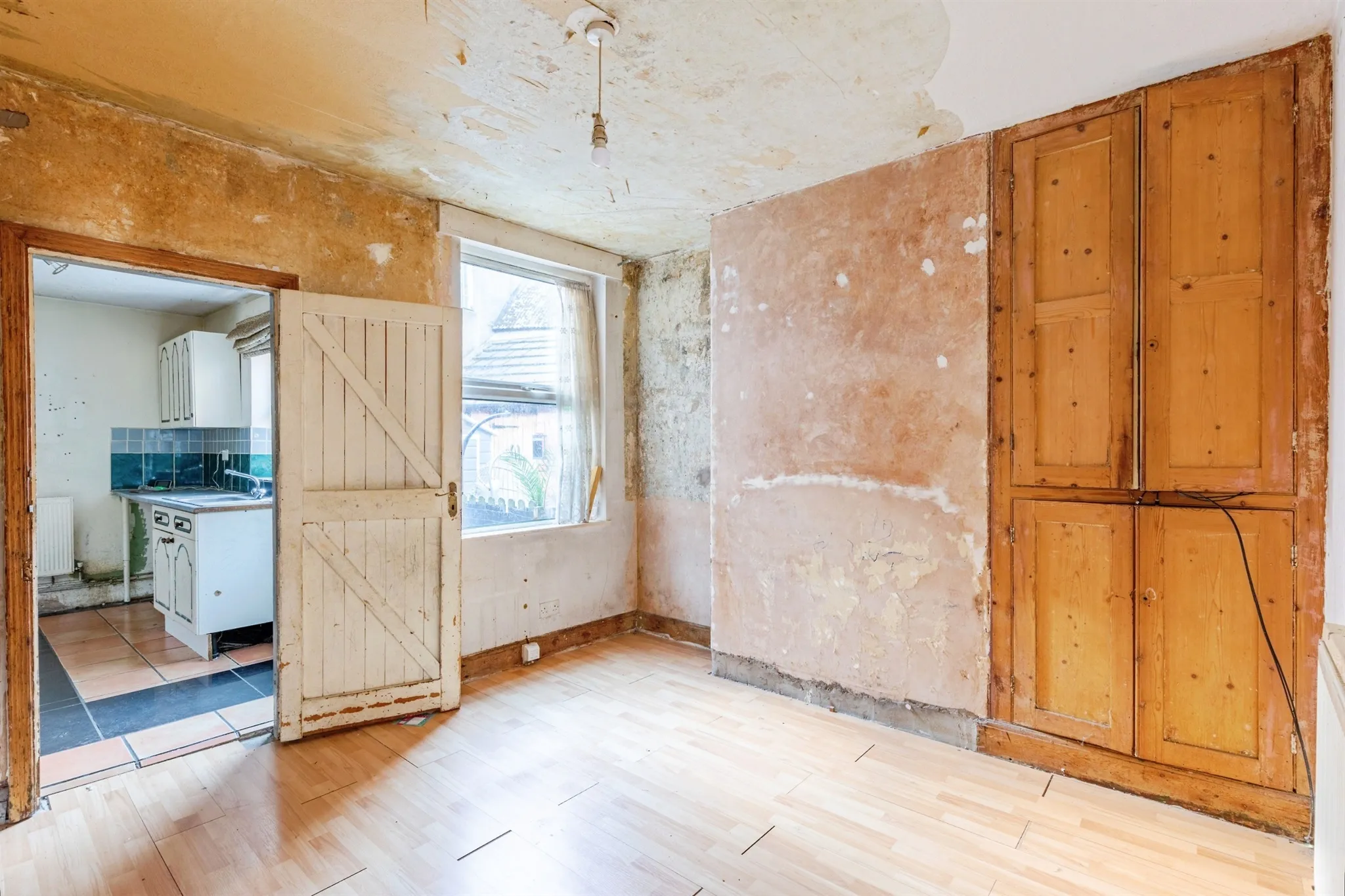 3 bed End of Terrace