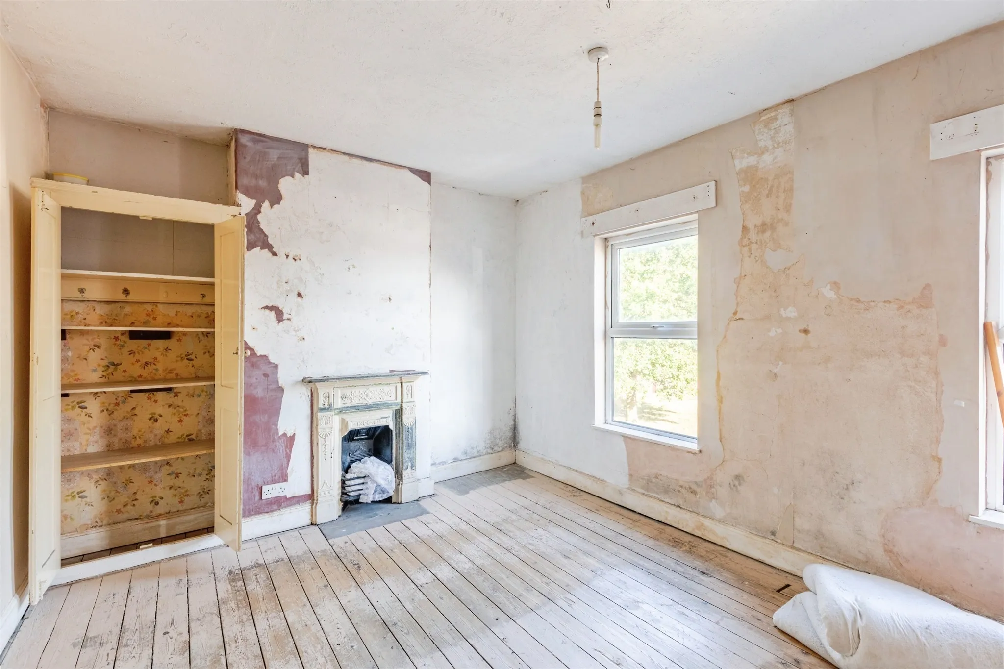3 bed End of Terrace